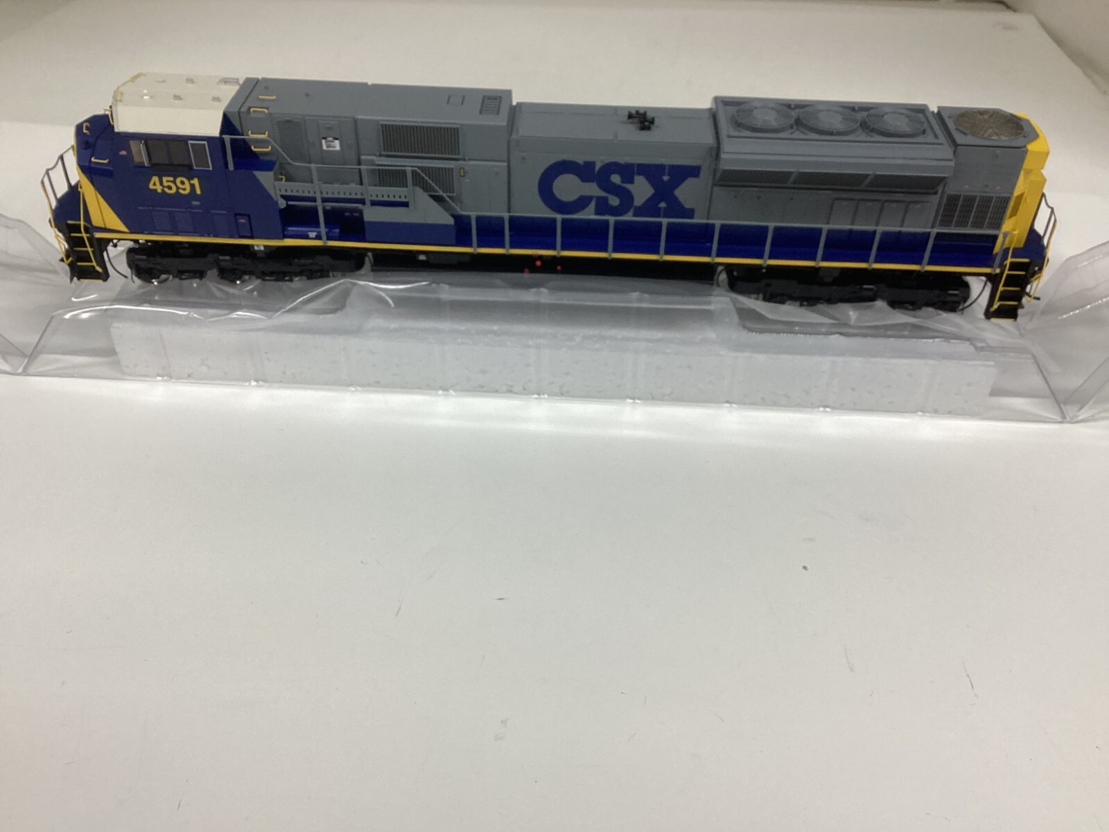 Athearn #G28087 HO scale “CSX” SD80MAC DCC & SOUND READY Rd.#4591