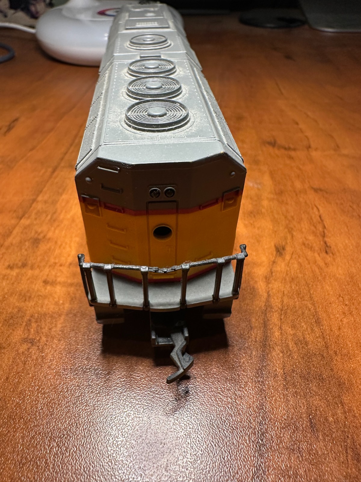 Athearn Union Pacific #3901 HO Diesel Locomotive Yellow/Gray/Red/Black