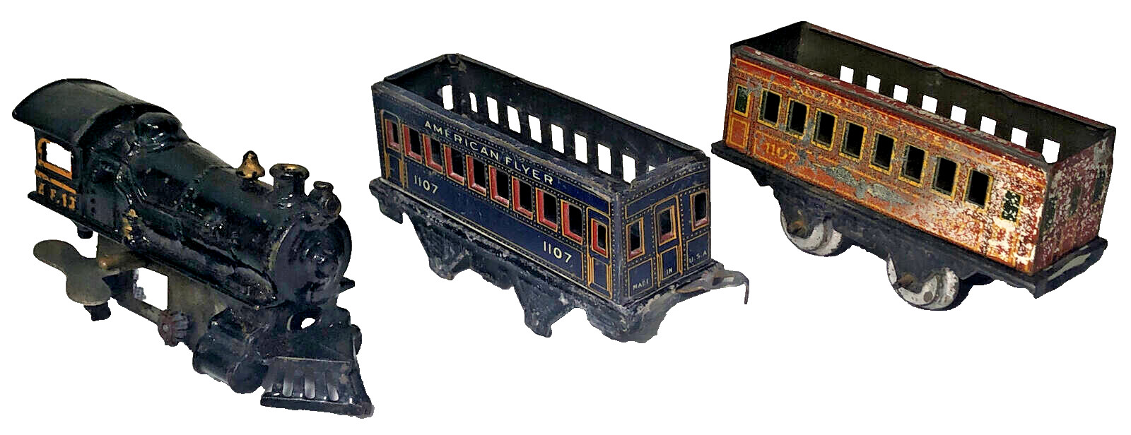 Vintage Cast Iron Wind Up Train Locomotive Engine A.F. 12 with 2 passenger car