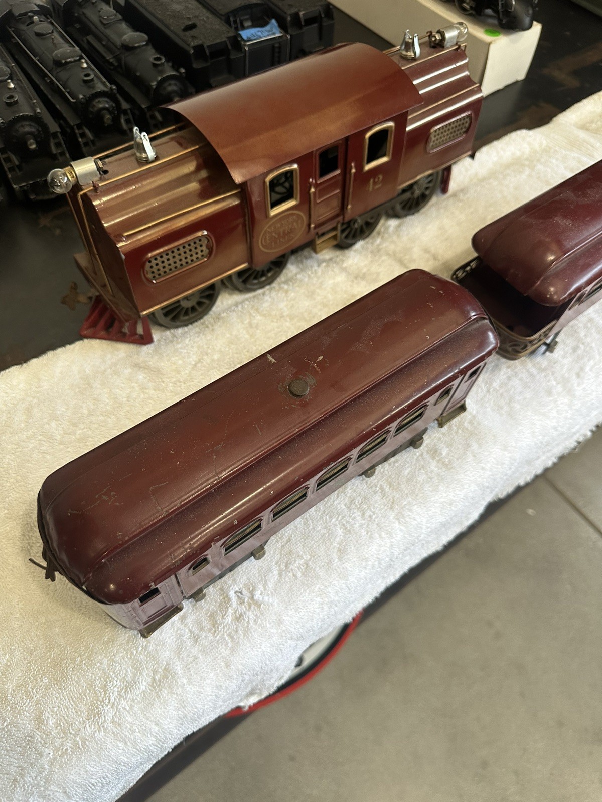 Prewar Lionel Standard Gauge No. 42 Electric Locomotive No. 35 & 36 Cars Runs