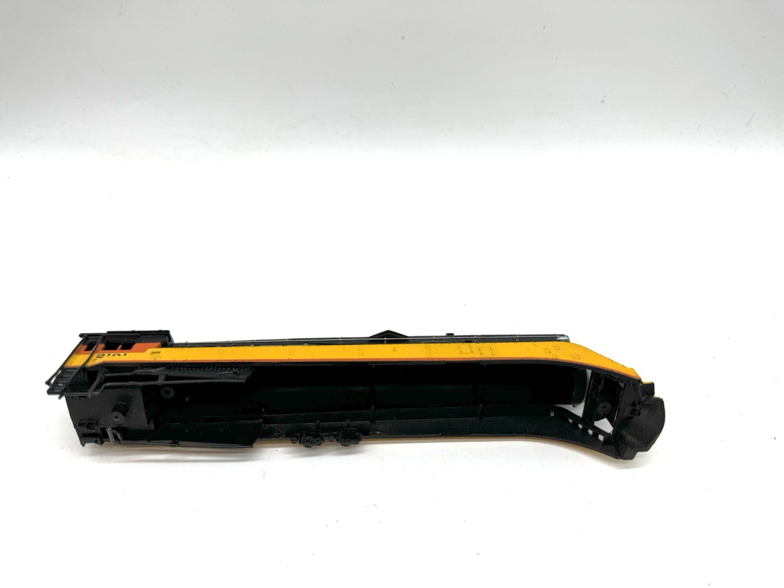 Bachmann Chesapeake and Ohio Daylight Locomotive Shell HO Scale
