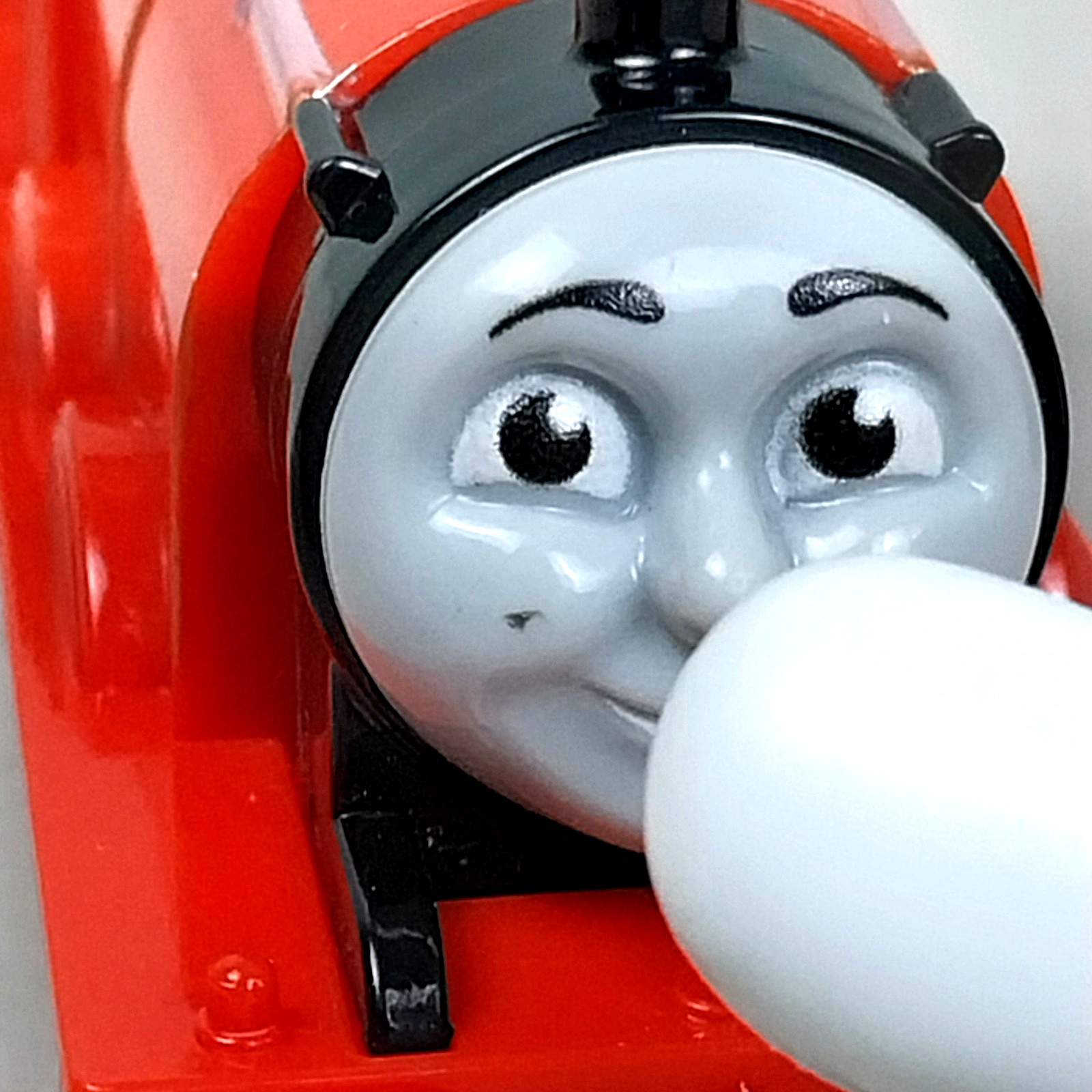 James Motorized Train with Cargo Car 2013 Mattel – Thomas & Friends Trackmaster