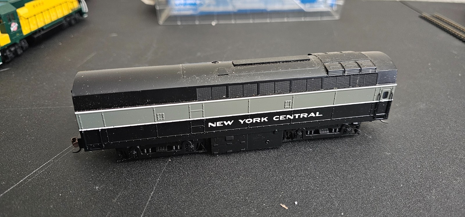 Bachmann 61803 HO Gauge Baldwin RF-16 Shark NYC B Unit Diesel Loco DCC Fitted