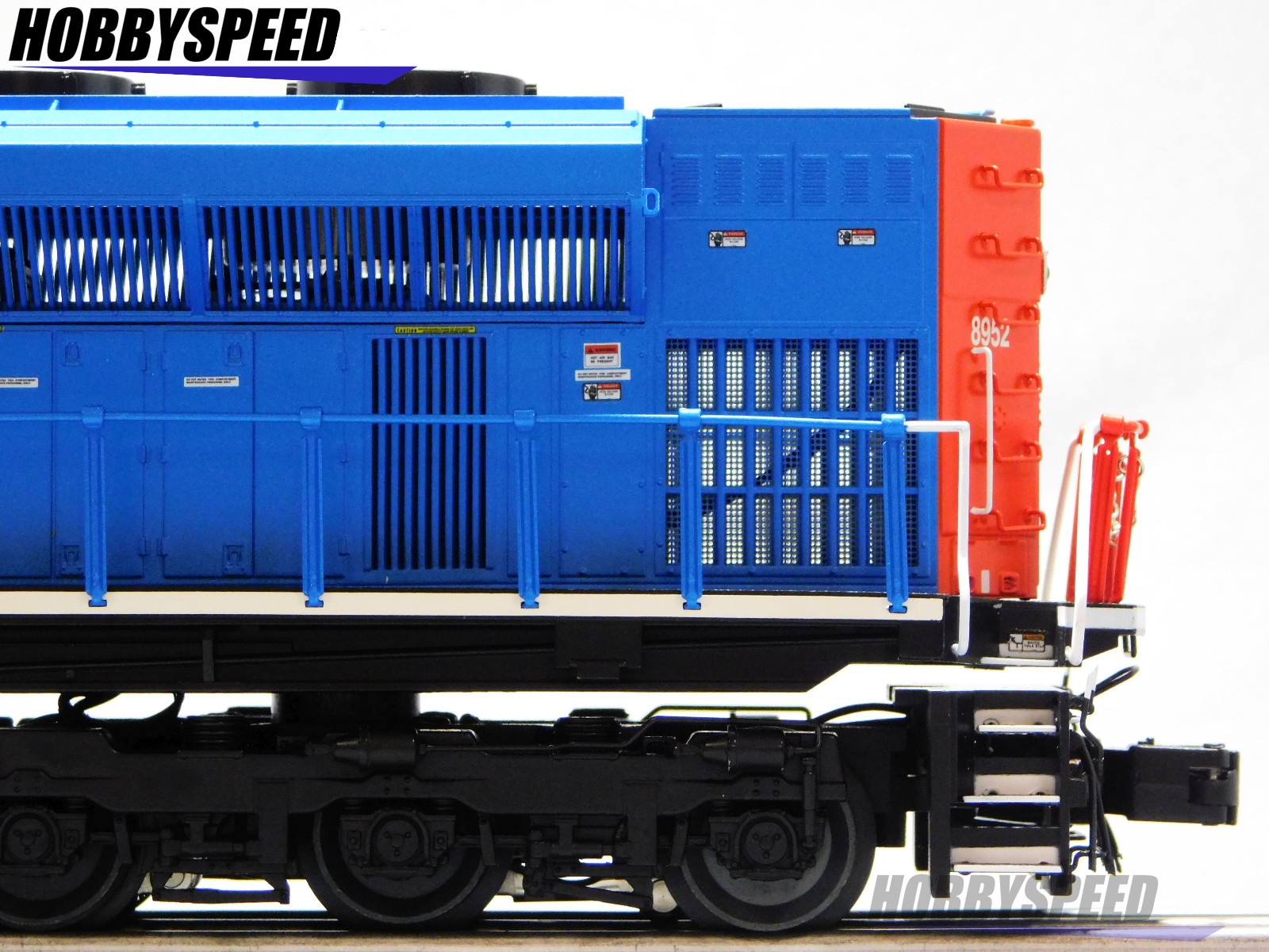 LIONEL BTO GRAND TRUNK LEGACY SD70M-2 #8952 DIESEL ENGINE O GAUGE 2533171 NEW