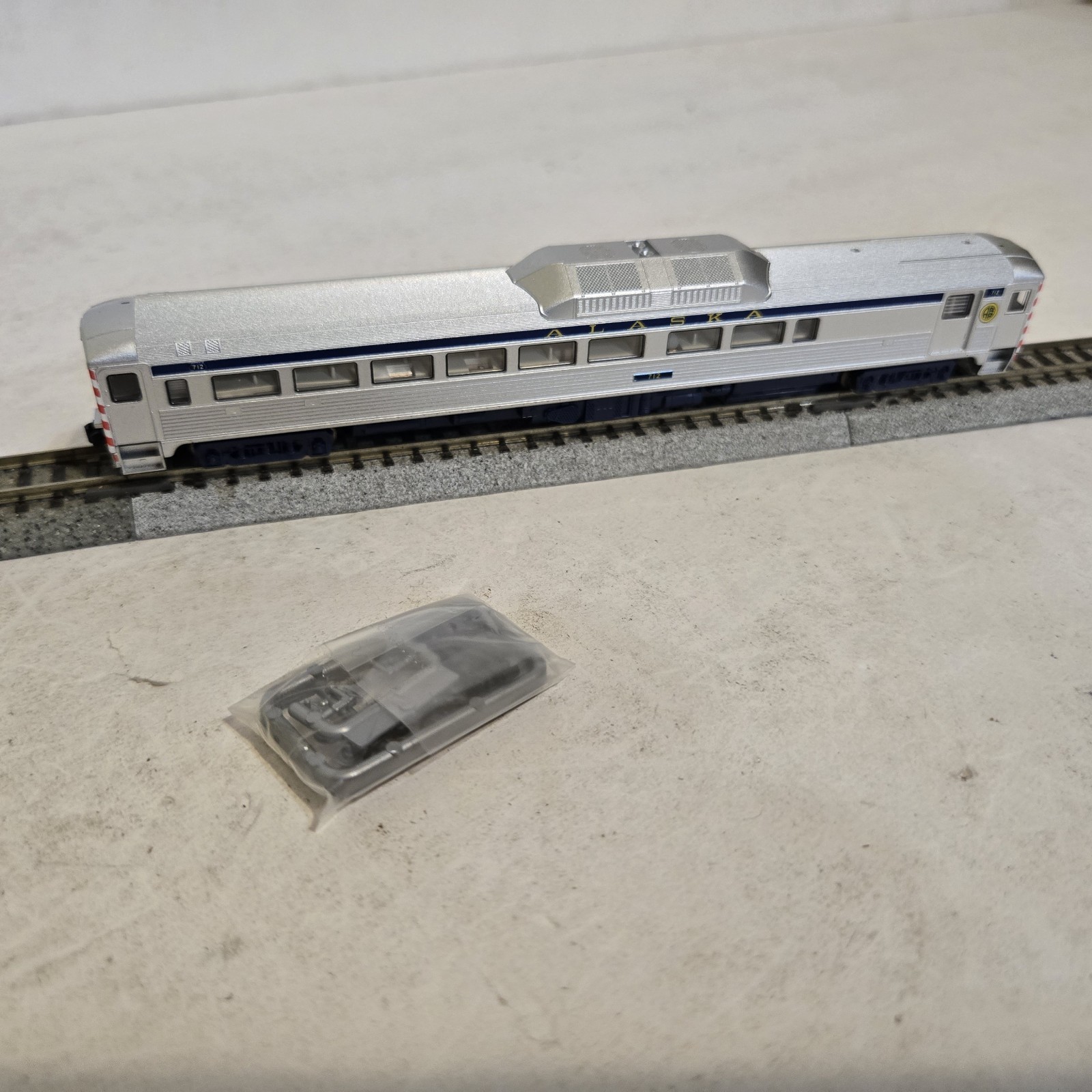 Kato 106-3015 N Scale Alaska RR Rail Diesel Car Set F RDC-2 Loco Set Both Run