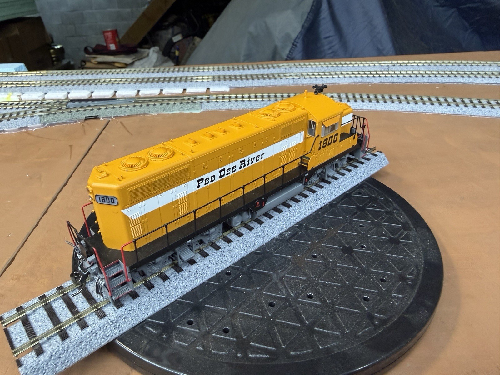 InterMountain Railway HO Scale Pee Dee River GP16 49831S-03 DCC ESU Loksound