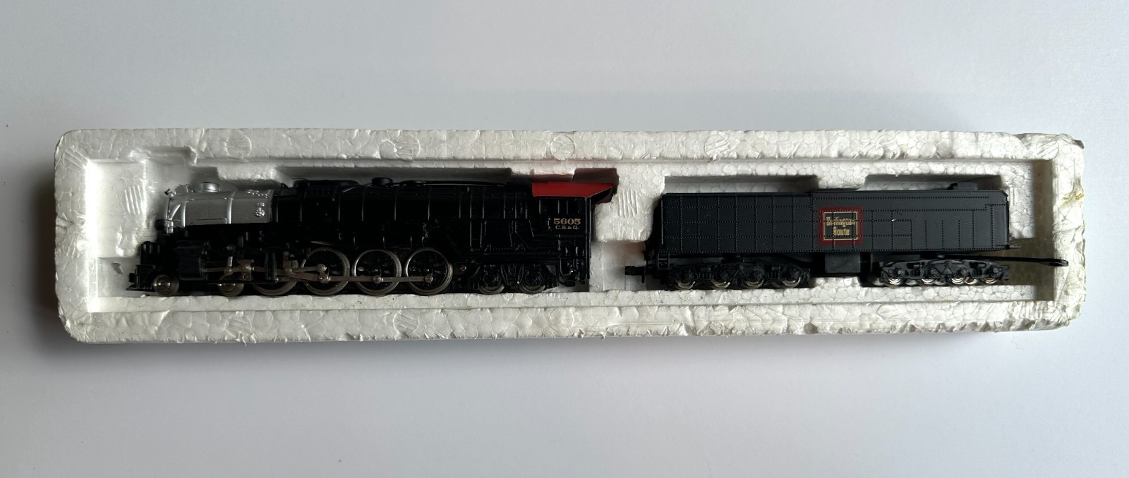 BACHMANN N Gauge Steam Locomotive C.B.&Q 5605 4-8-4 Burlington Route & Tender