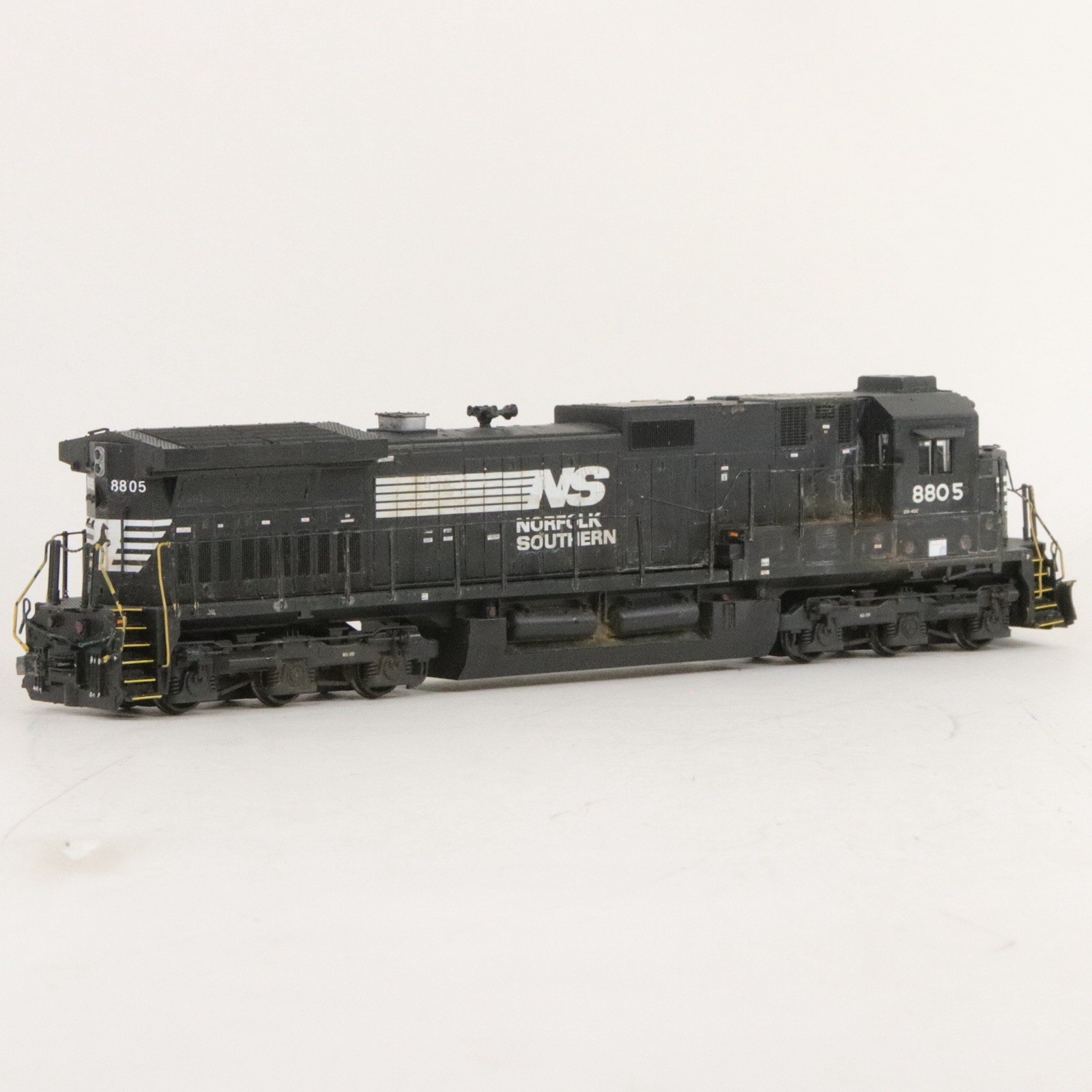 Kato HO Norfolk Southern NS #8805 C44-9W Dash 9 Custom Kitbashed Unit DC Powered