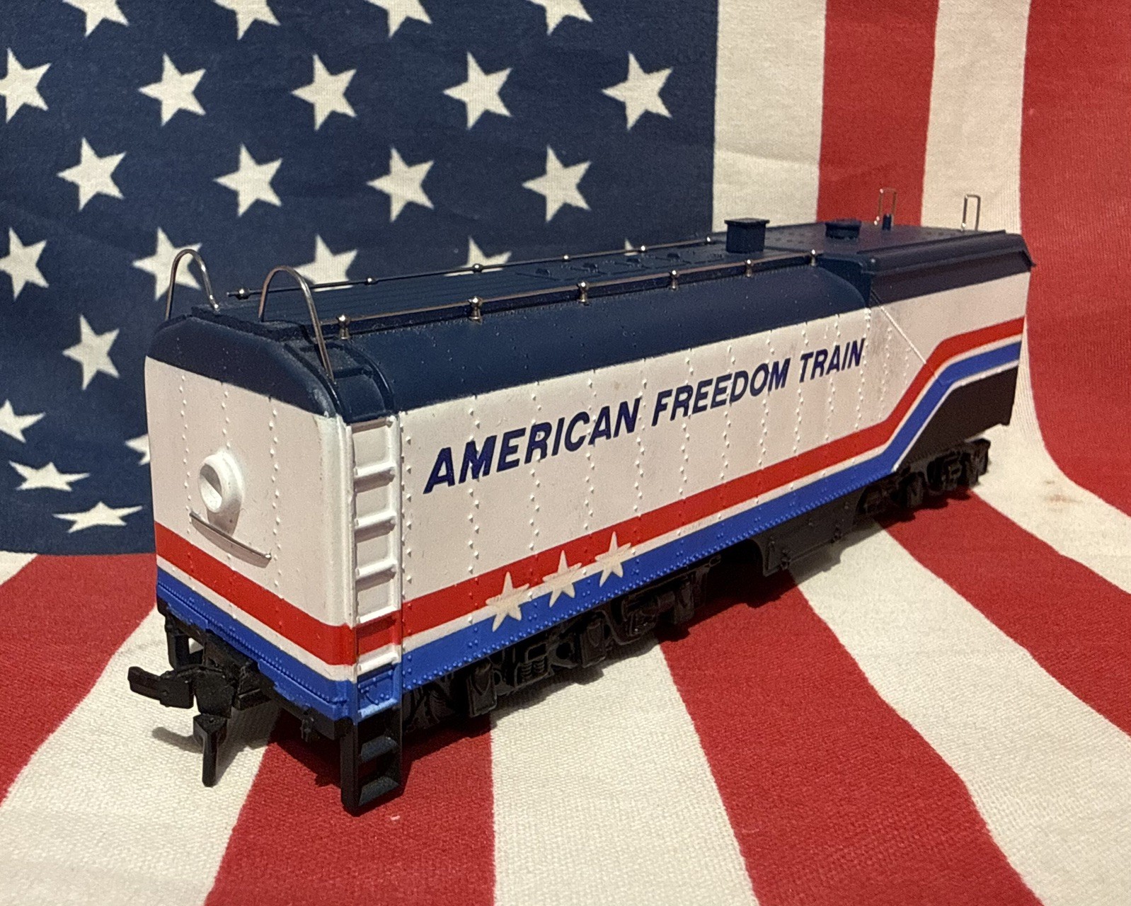 HO American Freedom Train 4-8-4 #4449 Steam Locomotive Runs Vintage