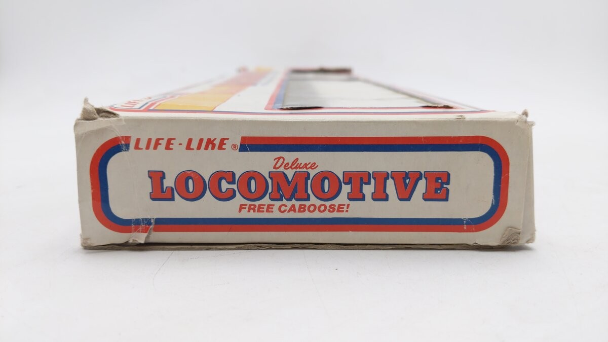 Life Like HO Scale Santa Fe F7 Diesel Locomotive & Caboose Set: #1951 EX/Box