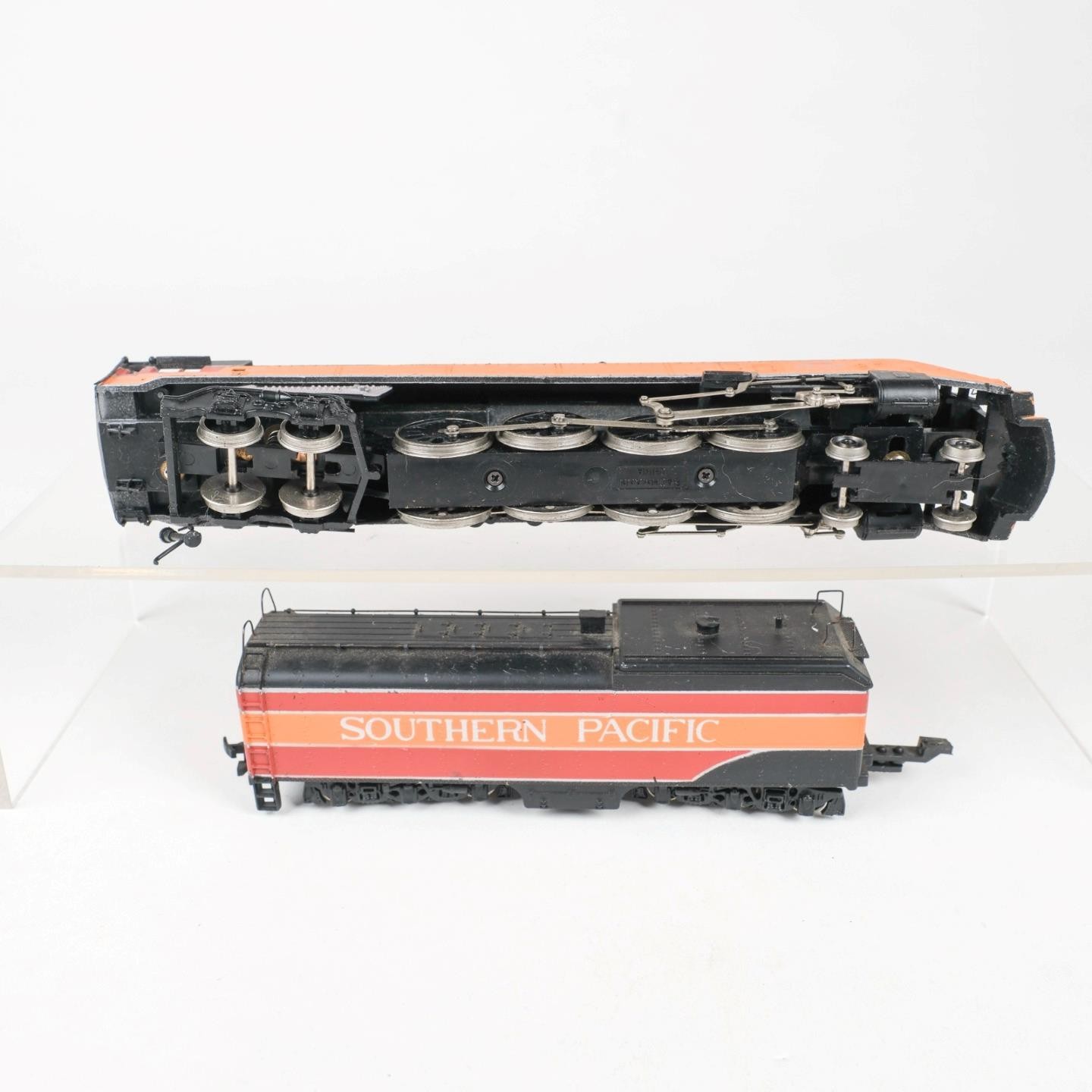 Bachmann HO Southern Pacific SP Daylight #4449 4-8-4 Steam Locomotive & Tender