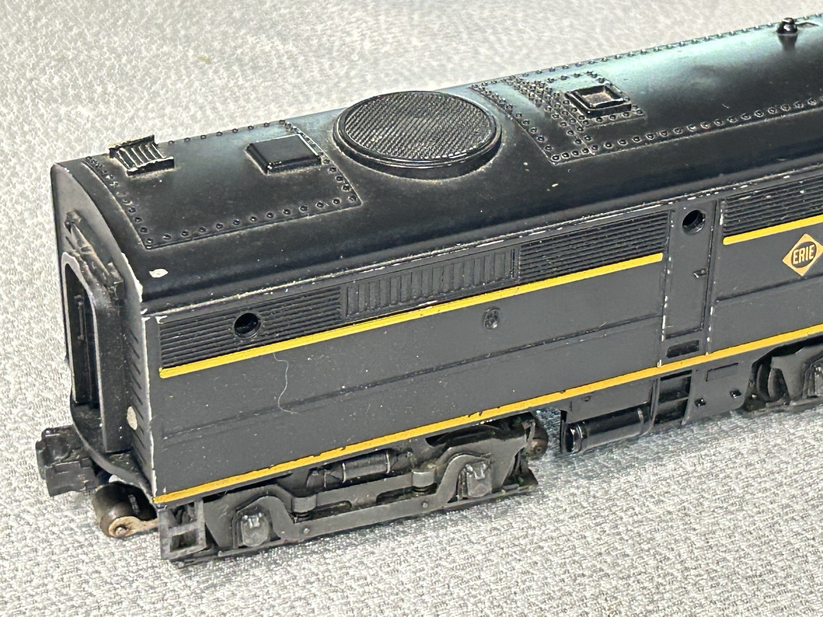Lionel Postwar Erie Alco AA Diesel Set 2032 Powered & Dummy Runs w/ Light Horn