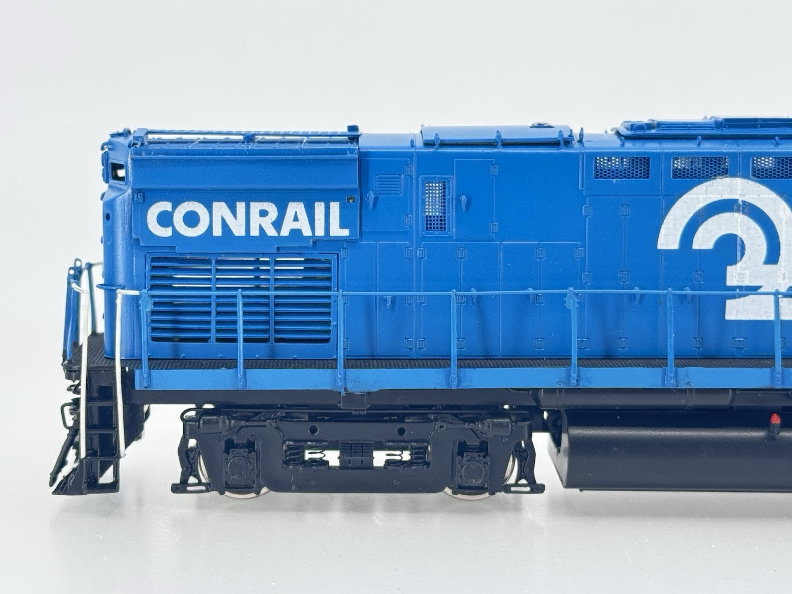 HO Scale Overland Models OMI 1925 Conrail Alco C425 Diesel Locomotive CR #2425