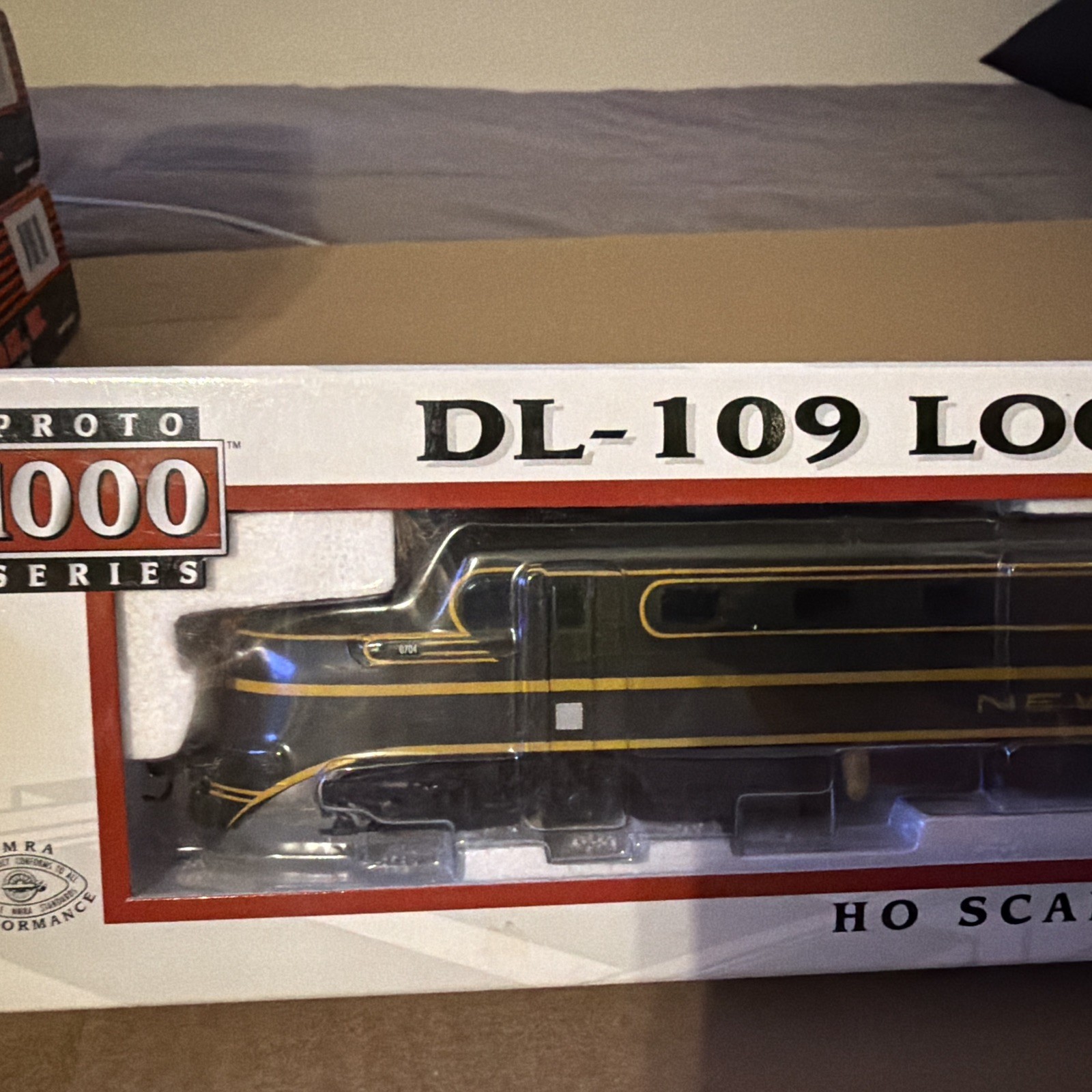 Proto 1000 30657 HO Scale New Haven DL-109 Diesel Locomotive #0702 New