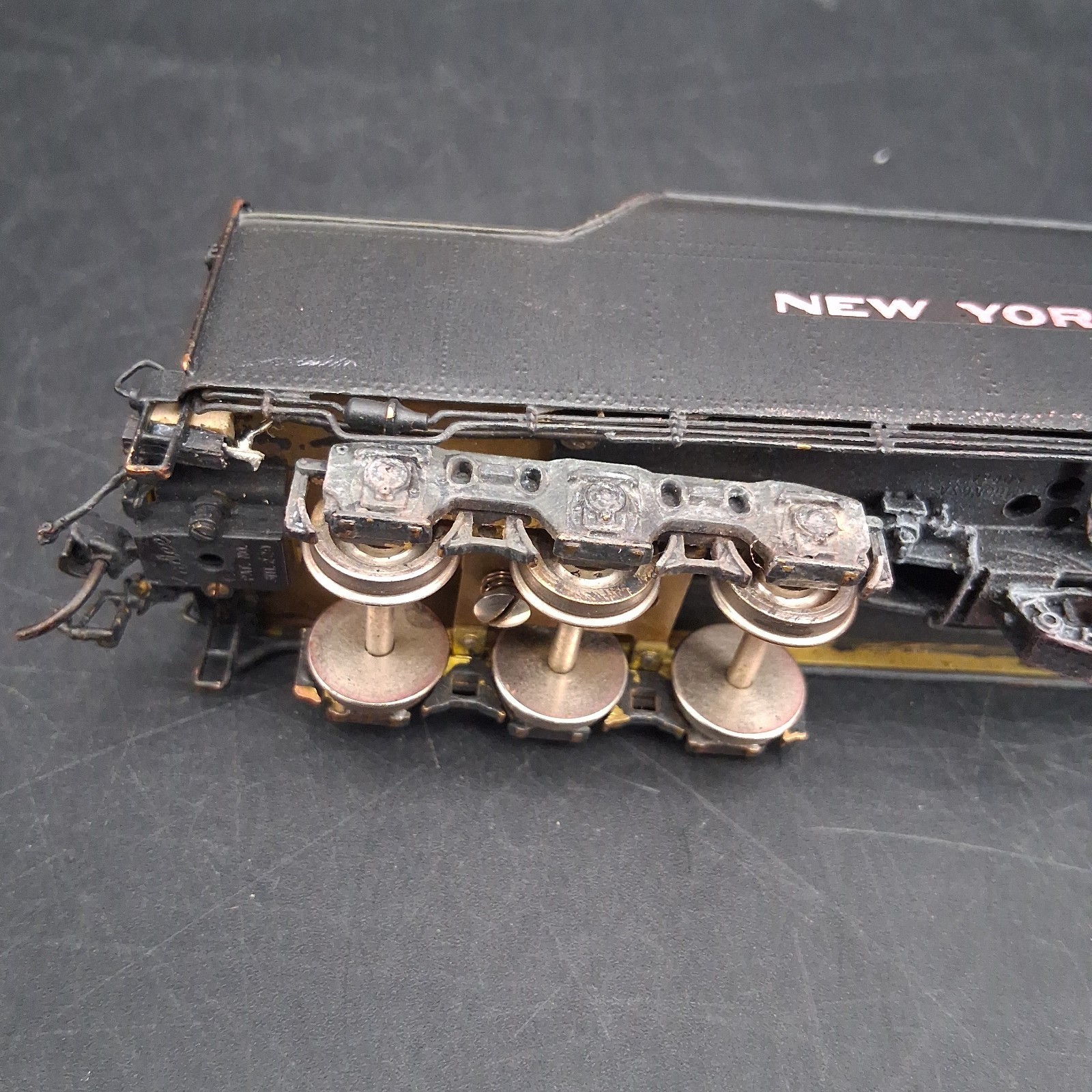 (B) Key Imports HO Gauge Brass New York Central NYC L-4b 4-8-2 Mohawk Samhongsa