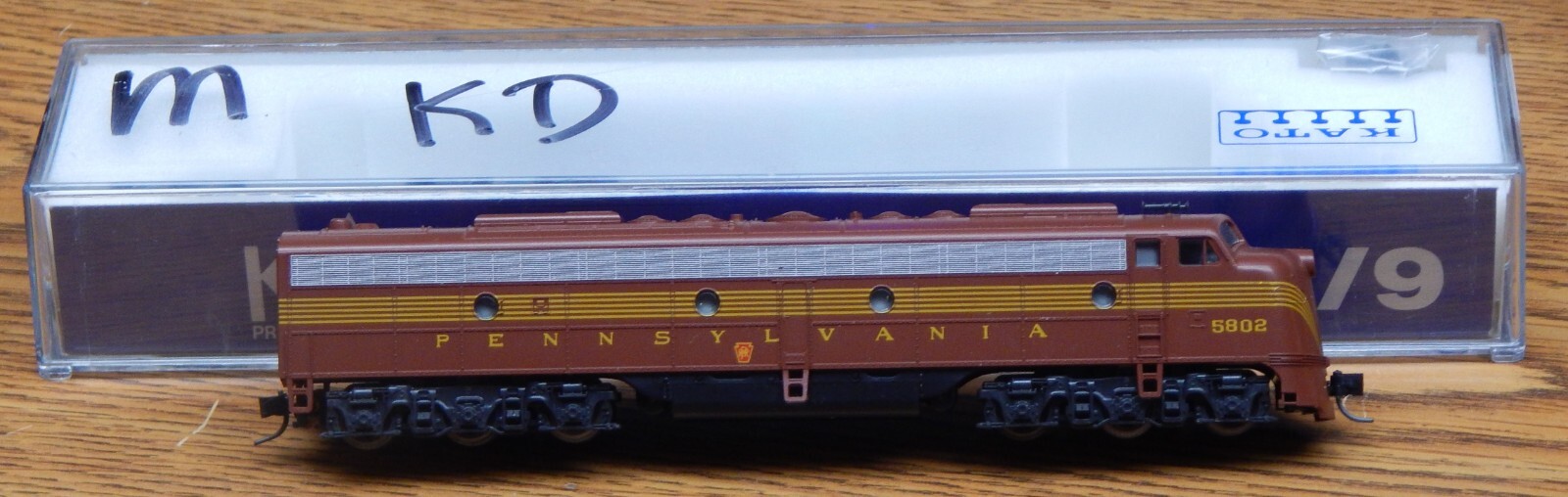KATO 176-256 PRR PENNSYLVANIA E8/9 DIESEL LOCOMOTIVE USED VERY LITTLE W/BOX N