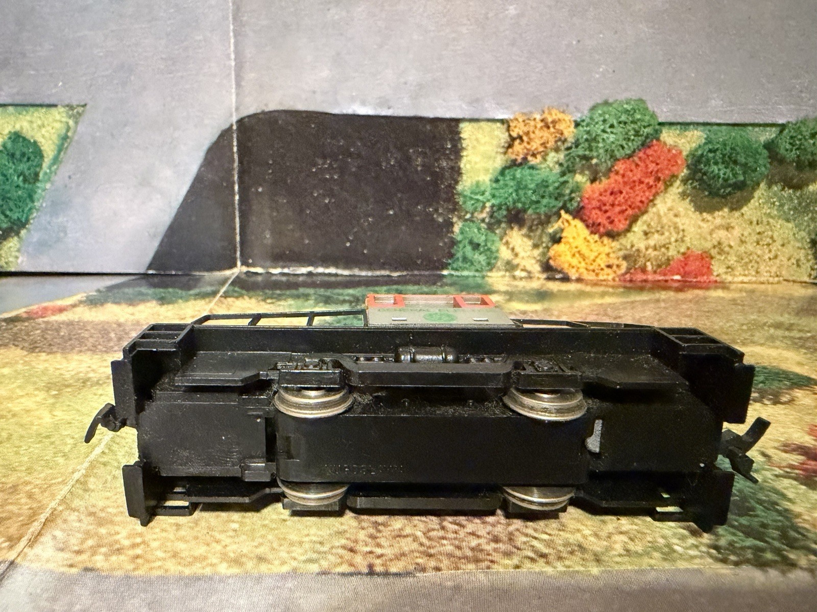 HO Scale GE General Electric Switcher Locomotive Tested Runs