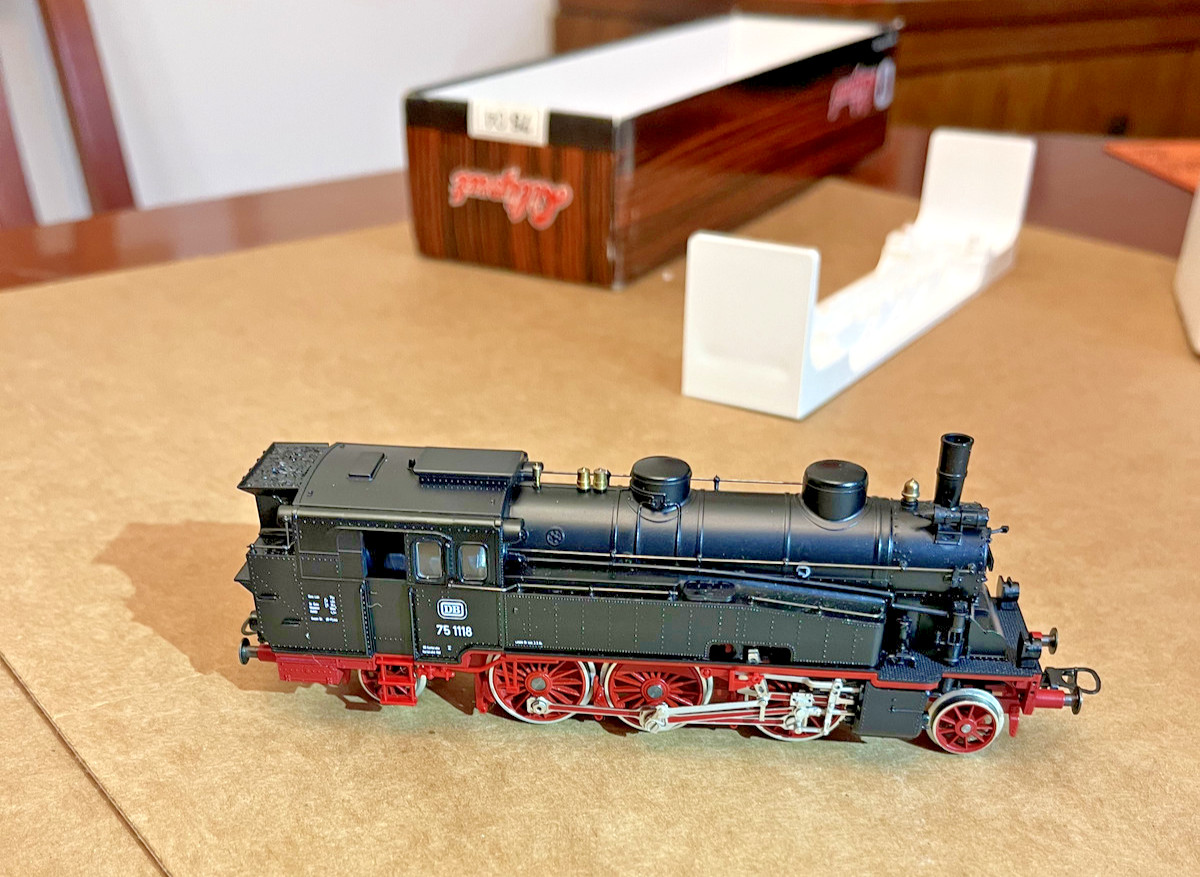 Liliput HO Train 7504 Deutsche Bundesbahn 2-6-2T Steam Tank Locomotive #1118