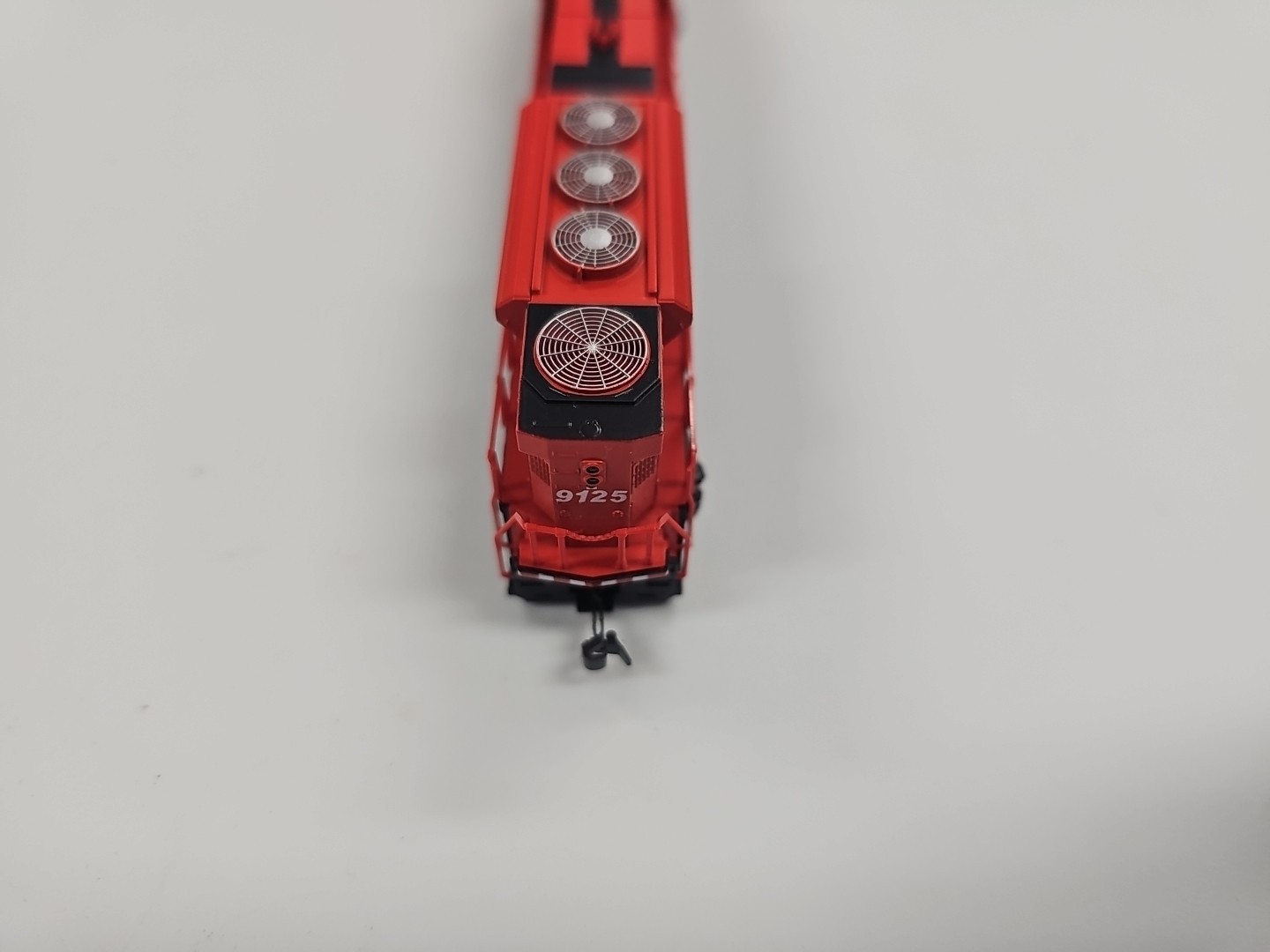 Kato N-Scale EMD SD90/43MAC 176-5602 Canadian Pacific # 9125 Diesel Locomotive