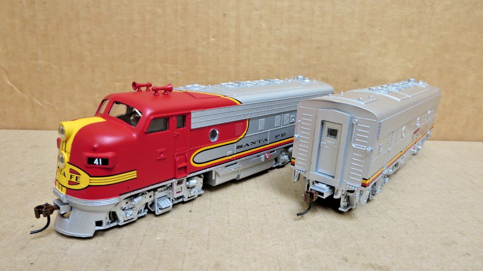 Athearn 80218 Santa Fe F7A-F7B 41L & 41A PWR/DMY MIB HO