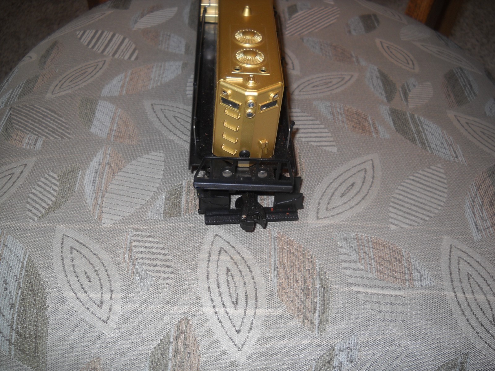 👍-LIONEL-CHESSIE SYSTEM B&O GM-50 DIESEL LOCOMOTIVE “GOLD” NO BOX-IN STYROFOAM