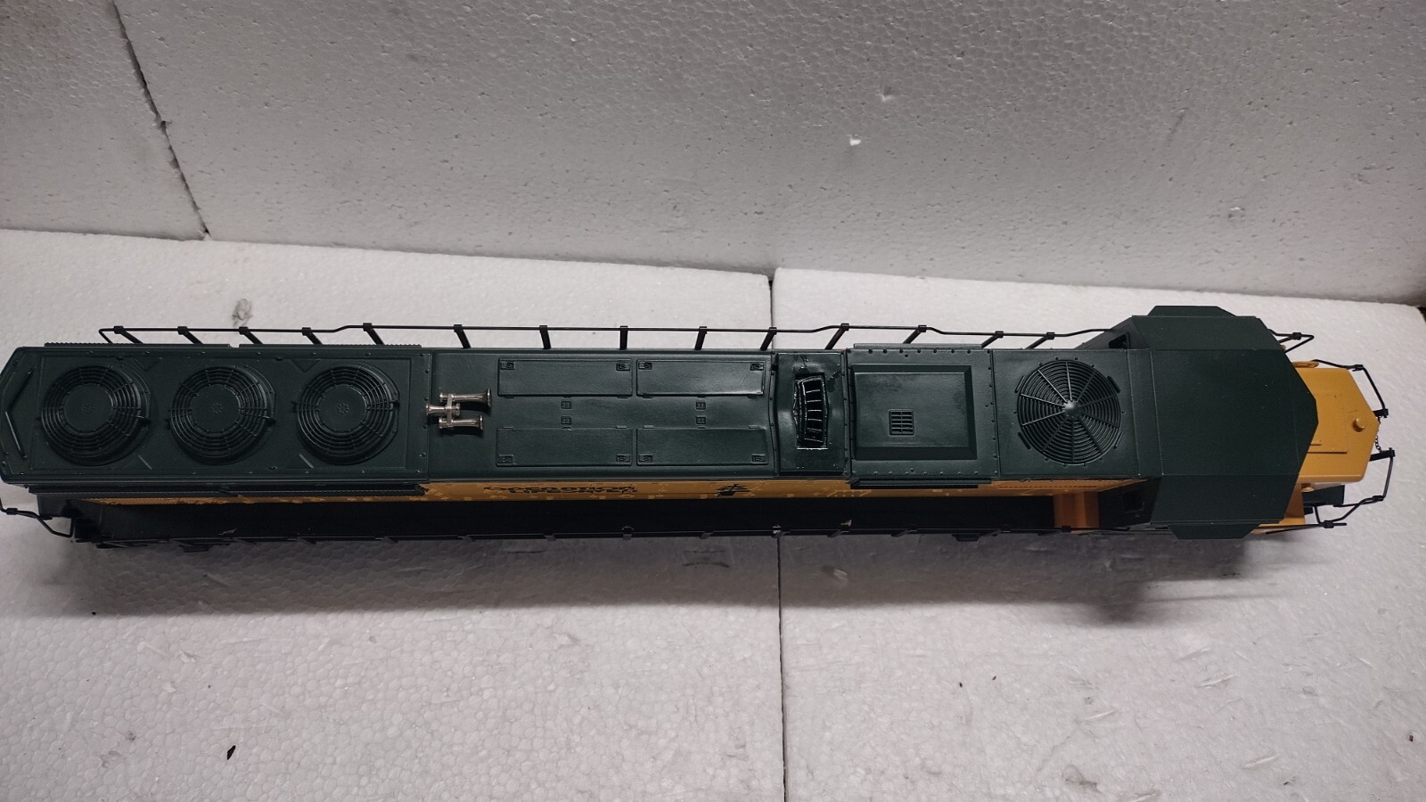 MTH MT-2117L Chicago Northwestern #8032 SD60 Diesel Locomotive LN/box TESTED