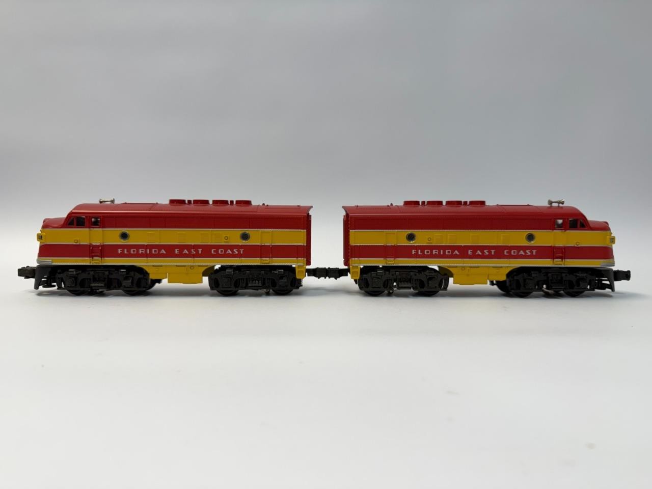 MTH 30-2007-1 Florida East Coast F3 AA Diesel Set #503/504 ProtoSound O Gauge