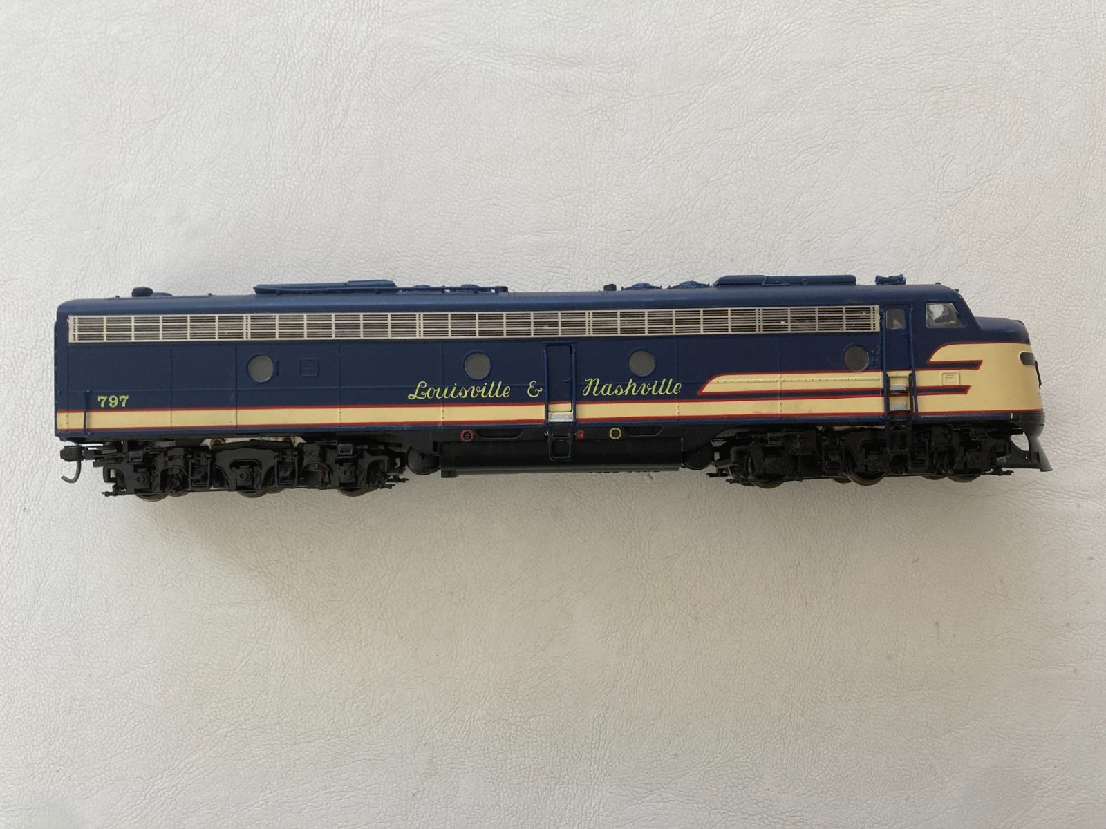 HO scale Life-Like proto 2000 L&N E9 locomotive #797 DCC and Sound
