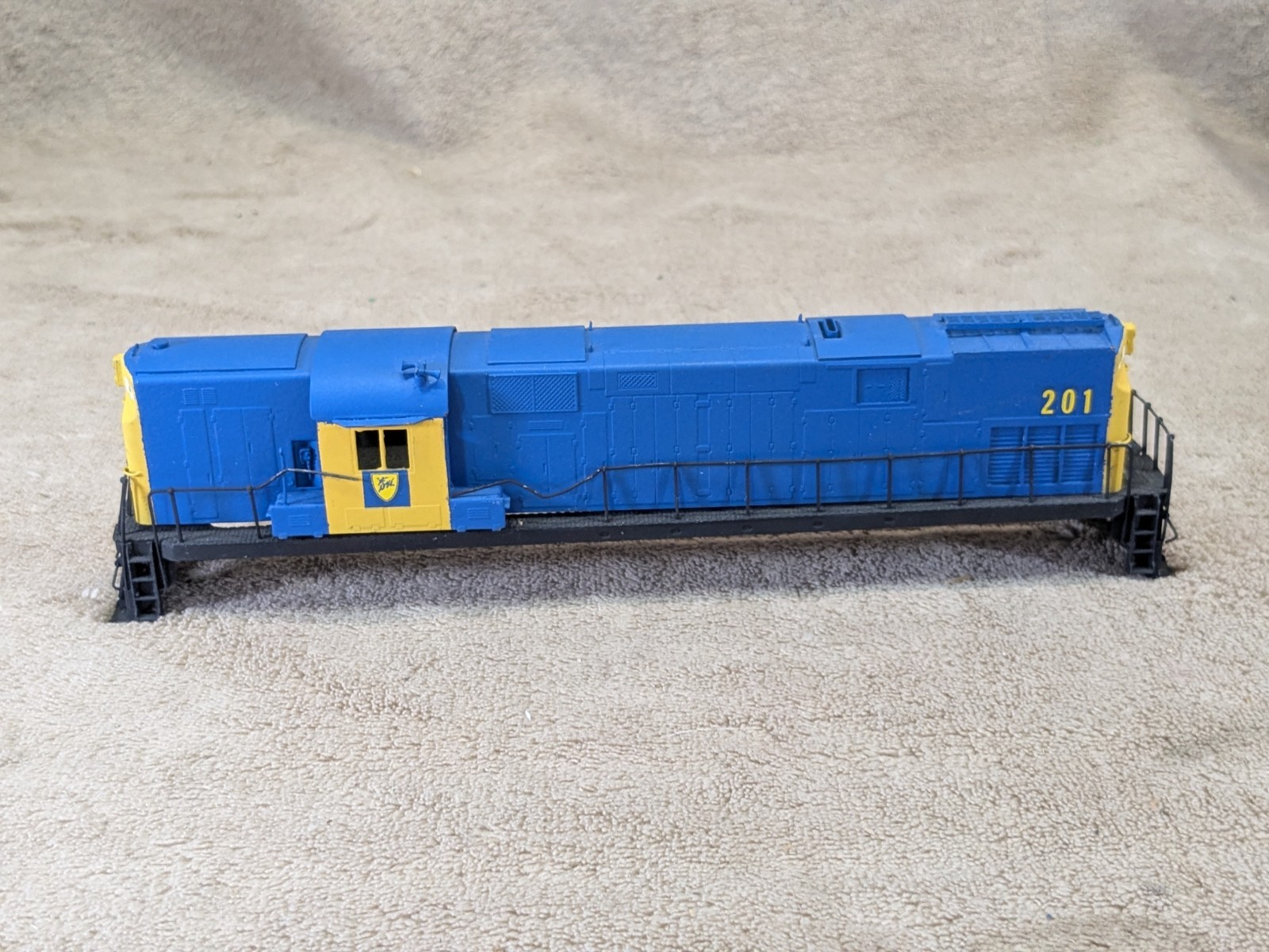 ALCO C-420 HH High Hood D&H #201 SHELL – BENT RAILING