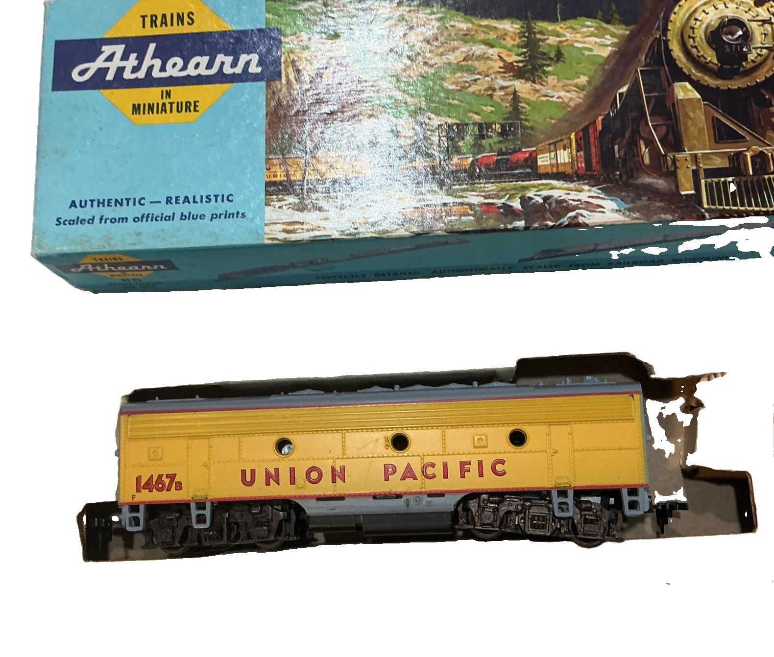 Athearn 1467B HO Union Pacific F7B Diesel Locomotive Dummy Engine Vintage RARE