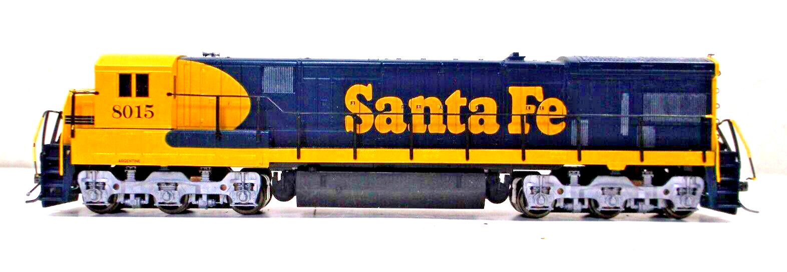 HO Atlas Santa Fe C30-7 diesel engine in original box (lot 529)