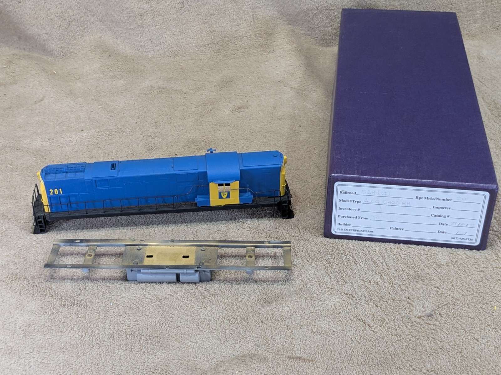 ALCO C-420 HH High Hood D&H #201 SHELL – BENT RAILING