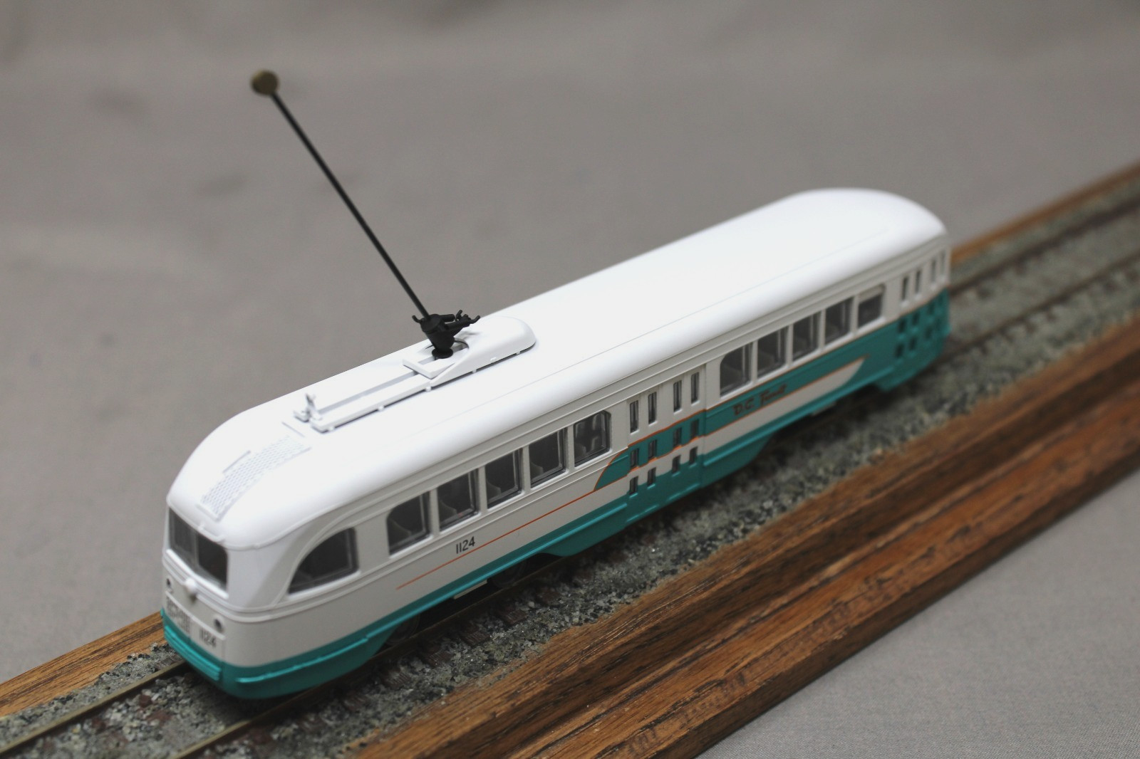CONCOR #93009 DC Transit PCC Trolley #1124, DCC & SOUND Ready, C9 NIB OOP