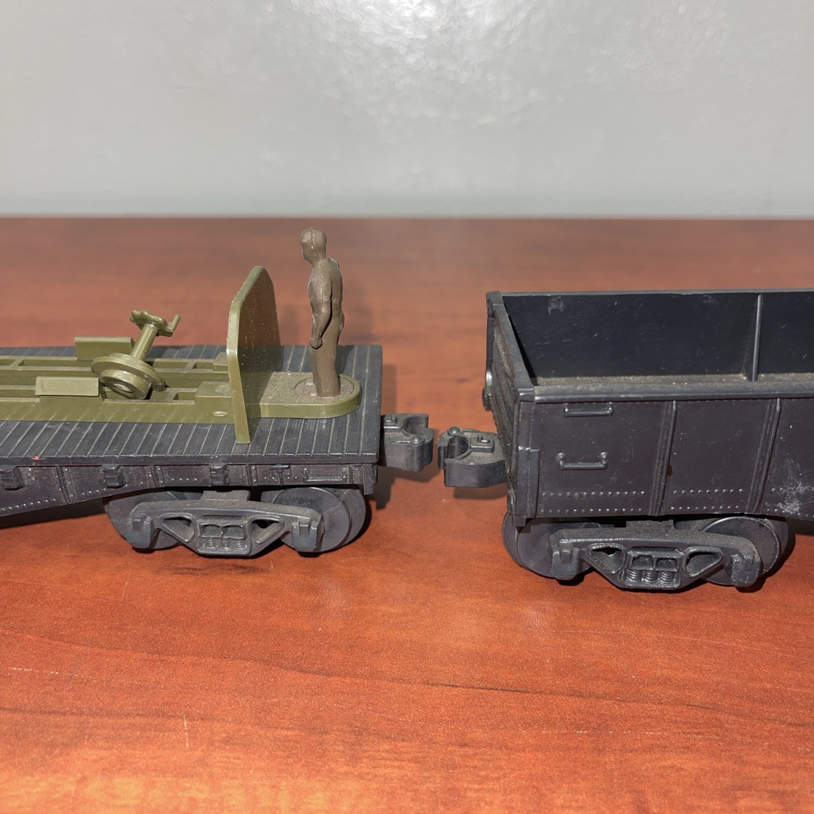 KMT Kusan Auburn Train Flat Car & Gondola Car + Misc Parts Only