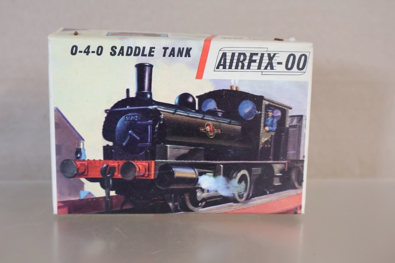 AIRFIX R9 OO GAUGE BR BLACK 0-4-0 SADDLE TANK LOCOMOTIVE MODEL KIT op