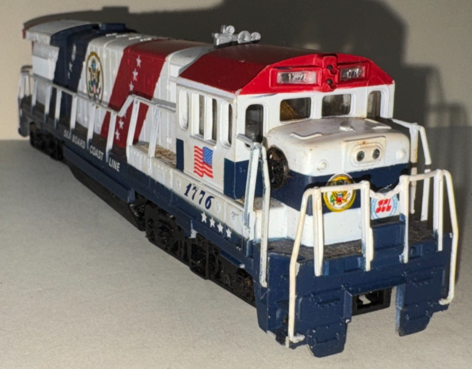Vintage Bachmann Bicentennial Train Lot – SCL 1776 Locomotive, Caboose, Trailers