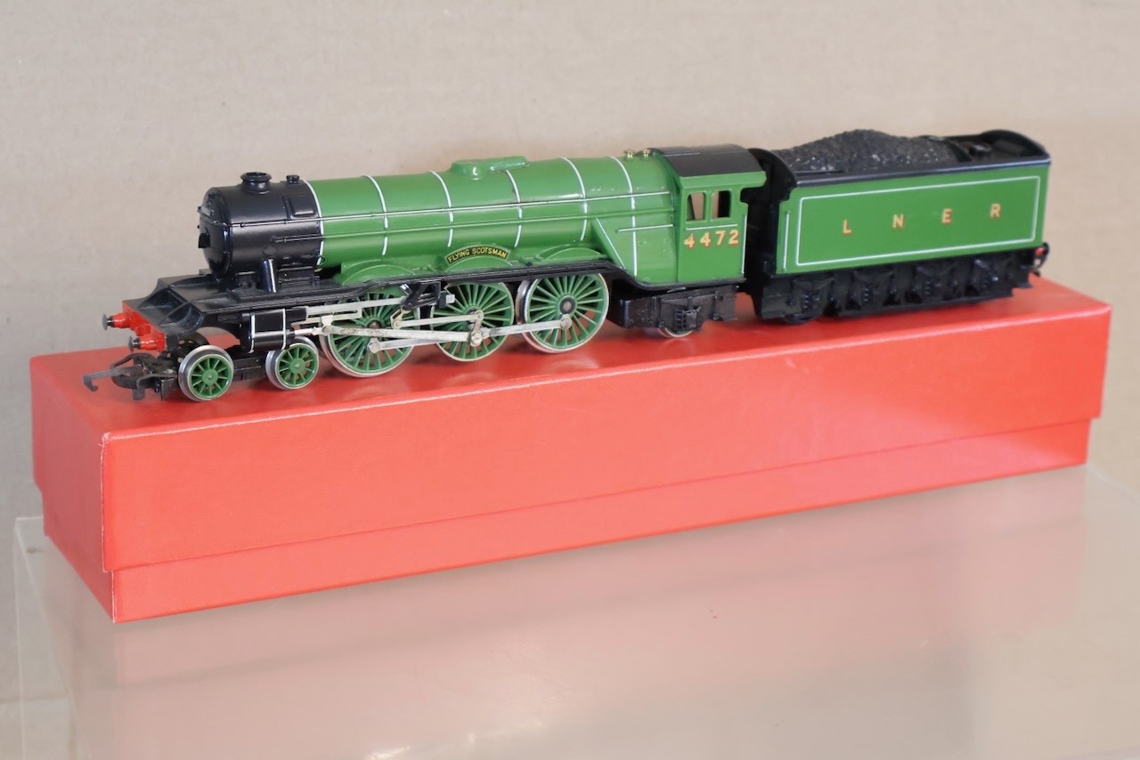 TRIANG HORNBY R855 LNER 4-6-2 CLASS A3 LOCOMOTIVE 4472 FLYING SCOTSMAN om
