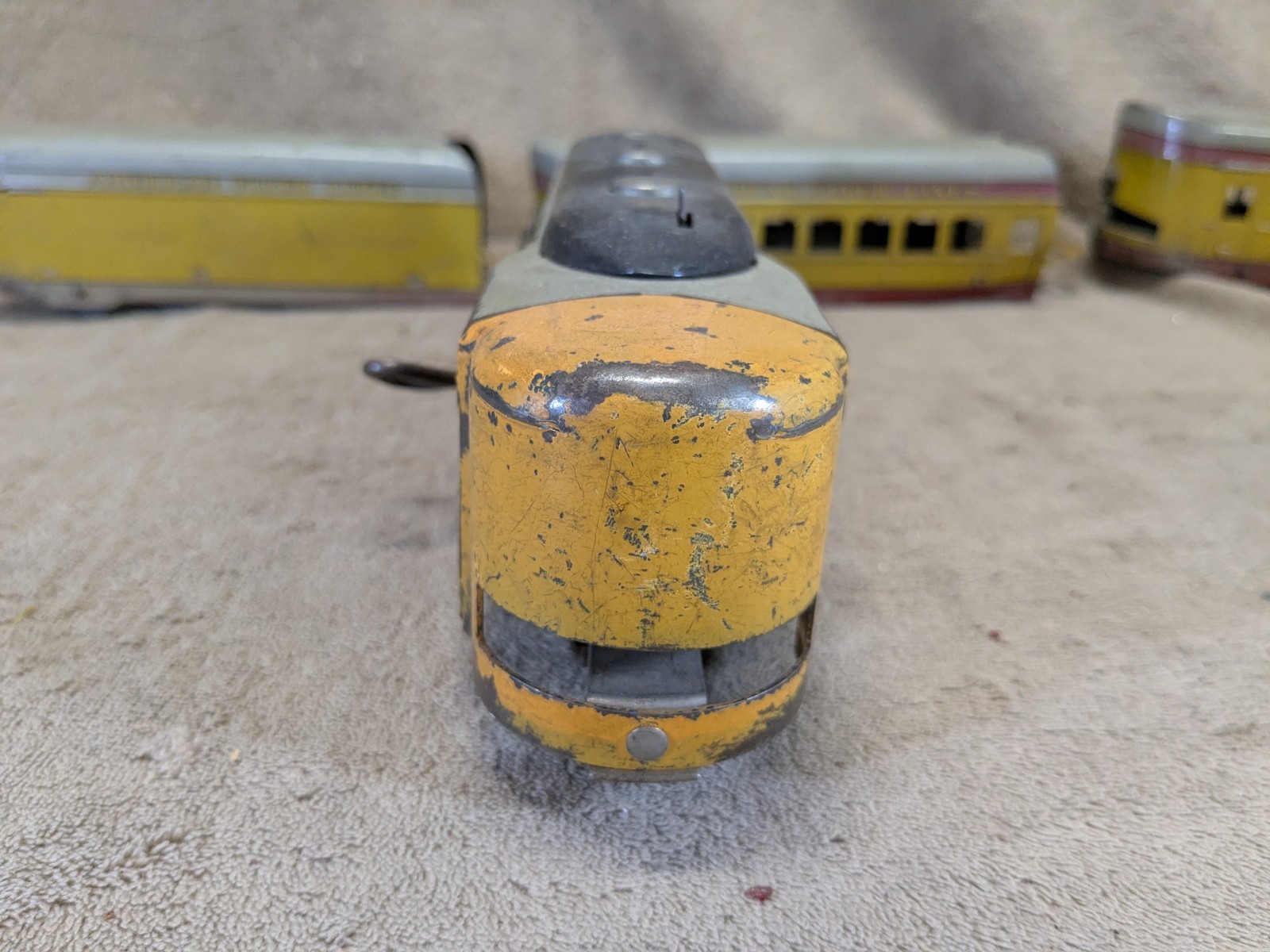 American Flyer Prewar Hiawatha Streamliner Lot of 4 Untested Yellow Gray