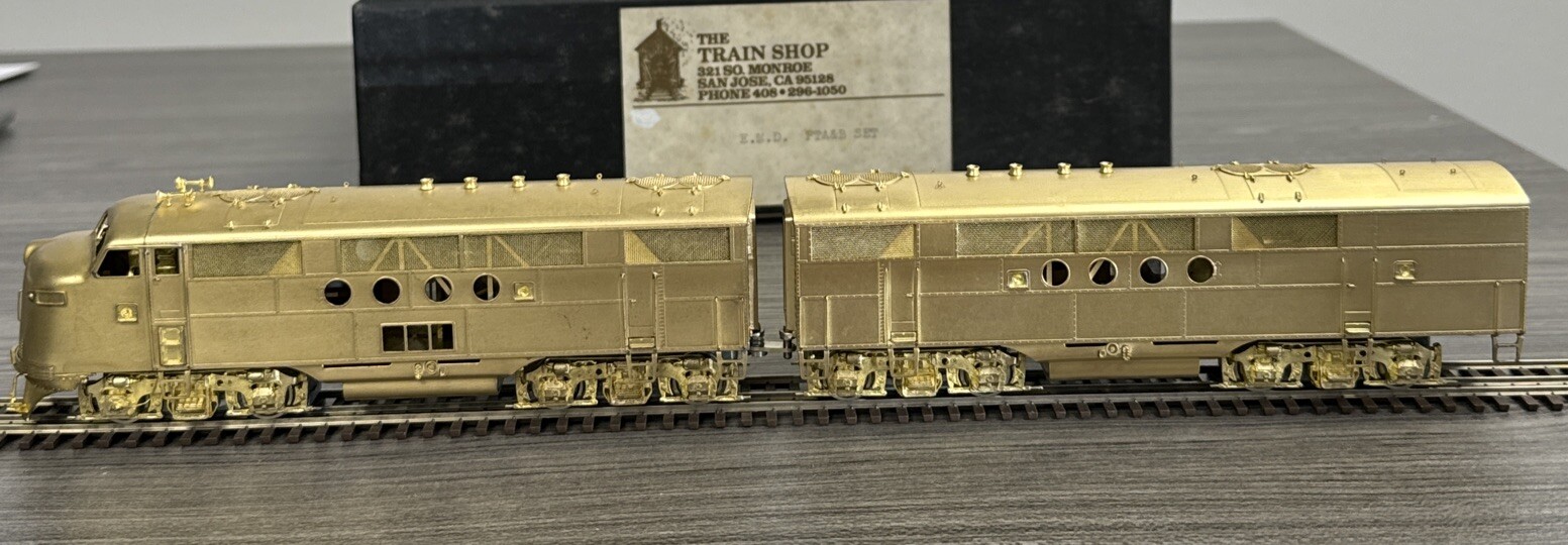 The Train Shop HO Brass E.M.D. FT A&B Diesel Locomotive Set – MINT & Unpainted!