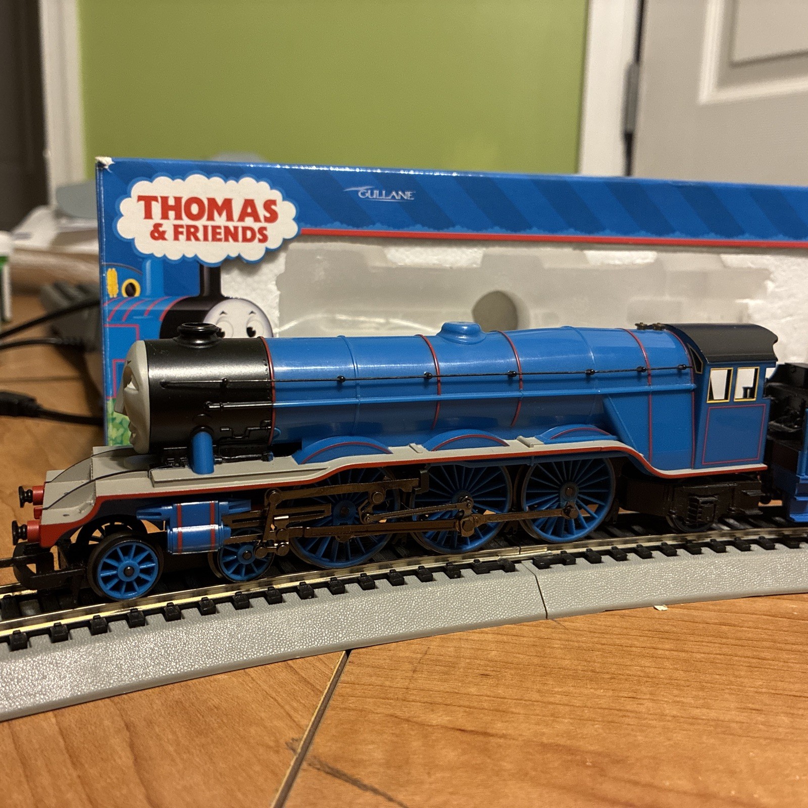Hornby (OO) R383 Gordon The Big Blue Engine, Thomas & Friends Range.