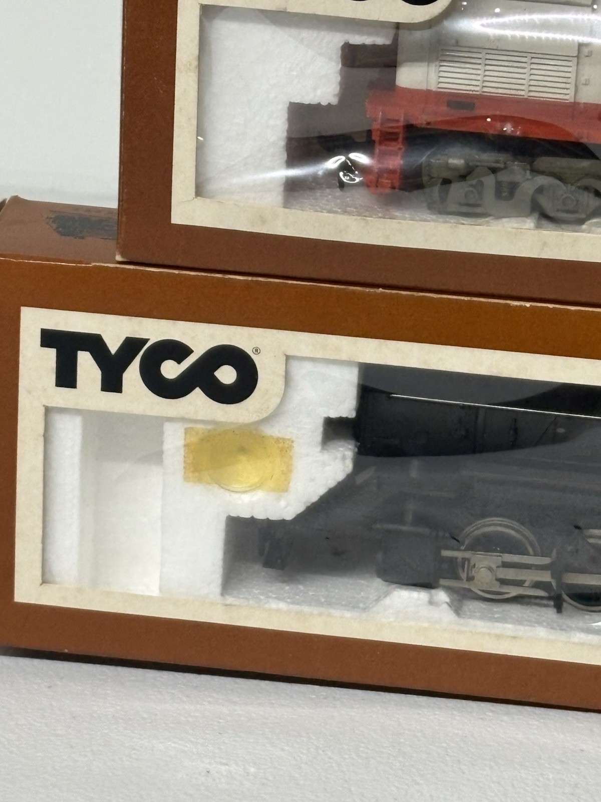 TYCO HO Illinois Central Gulf Diesel Locomotive lot of 2 for parts