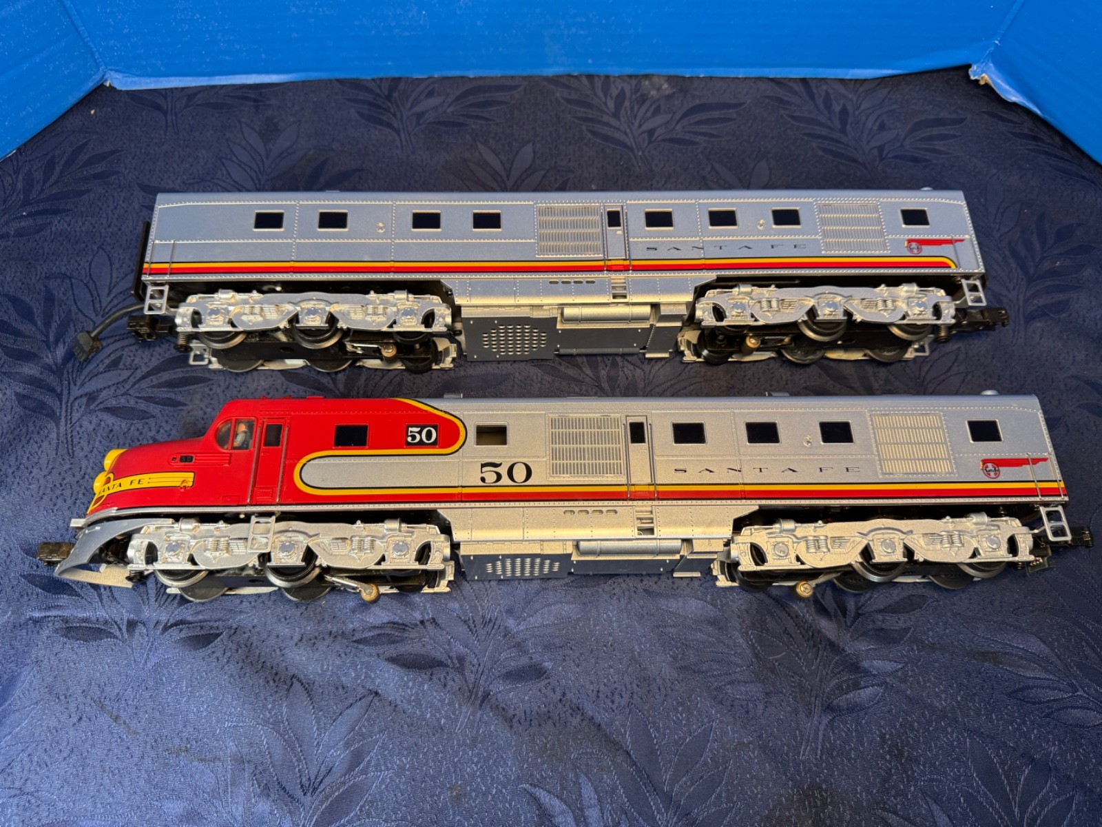 MTH Santa Fe ALCO DL-109 and DL-110 Diesel Locomotive and Powered B Unit,