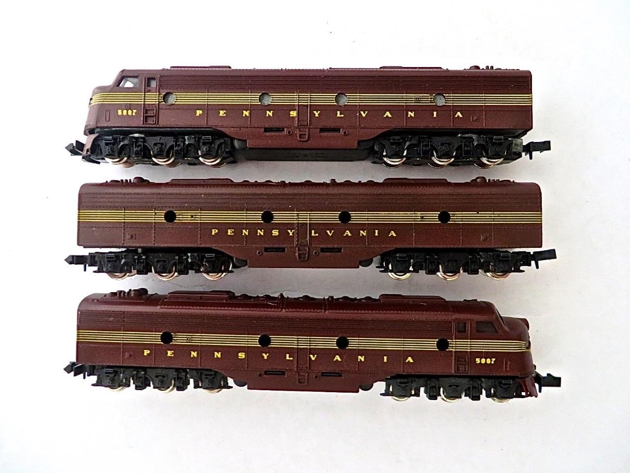 N ConCor Pennsylvania Set of 3 E8 Diesel Locomotives in the ABA Configuration