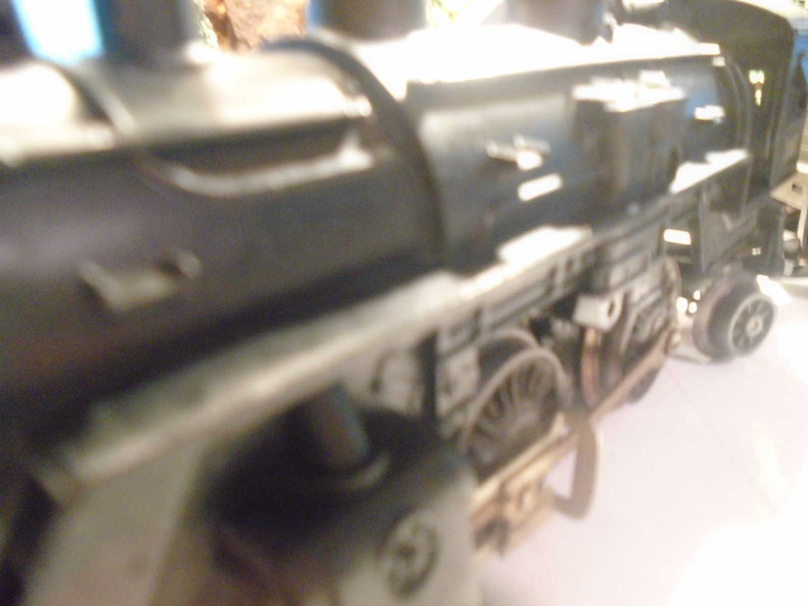 LIONEL 2-4-2 No 1001 STEAM LOCOMOTIVE WITH ATSF TENDER, TRACK TESTED 5-142-5
