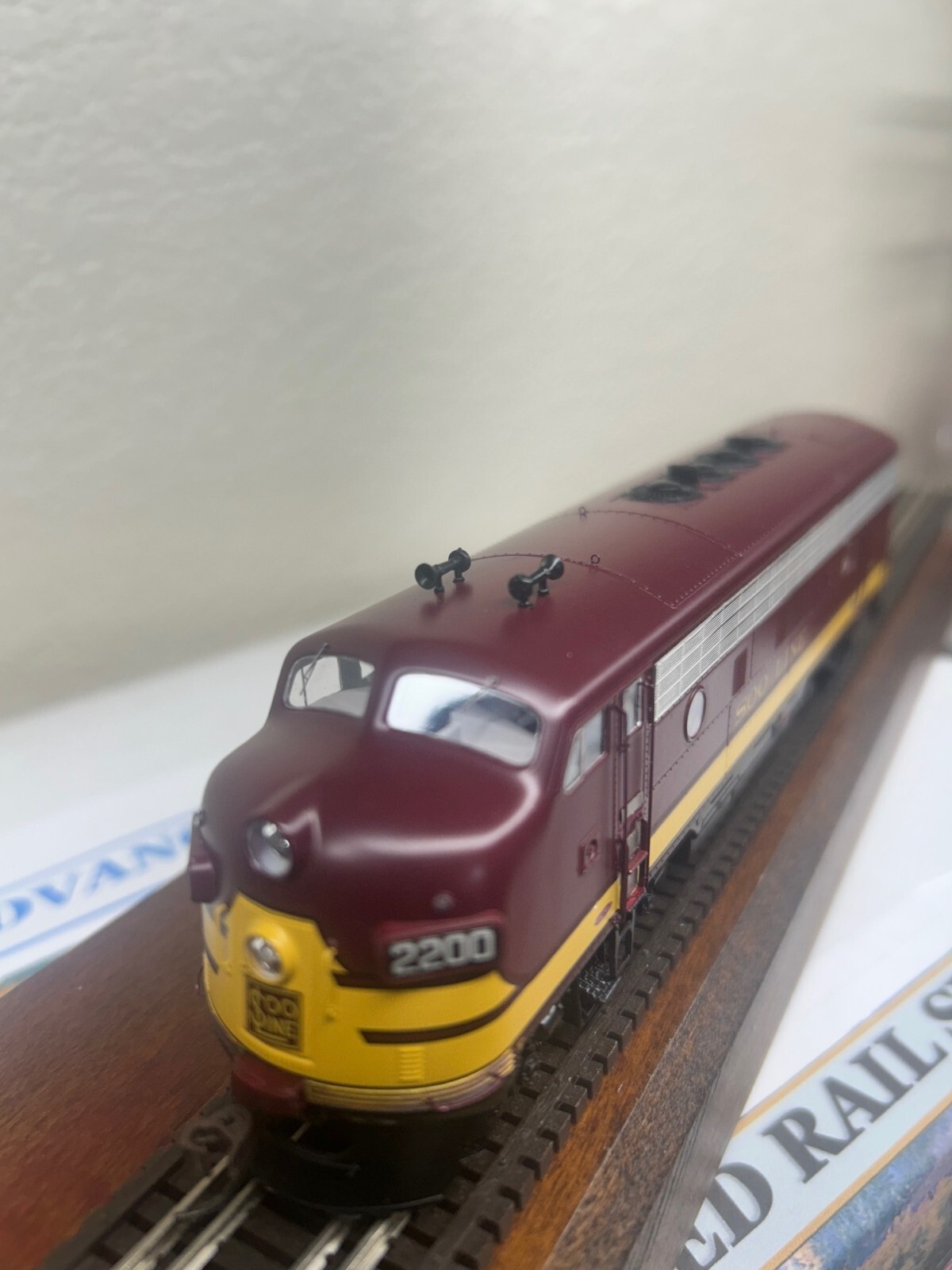 SOO LINE F3 A/B units – DCC / GENESIS SOUND ” BURGUNDY $ ” HO Scale NEW SEALED