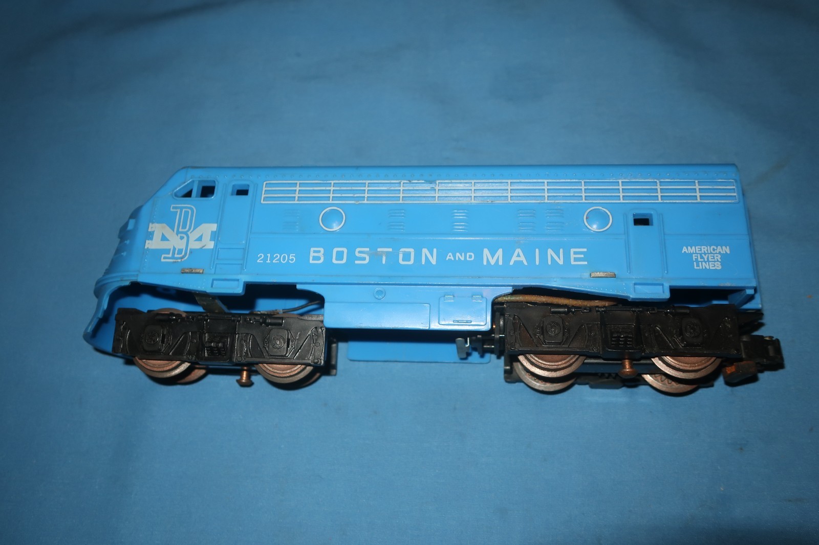 American Flyer #21205 B&M Boston & Maine F9 Diesel Locomotive. Runs well