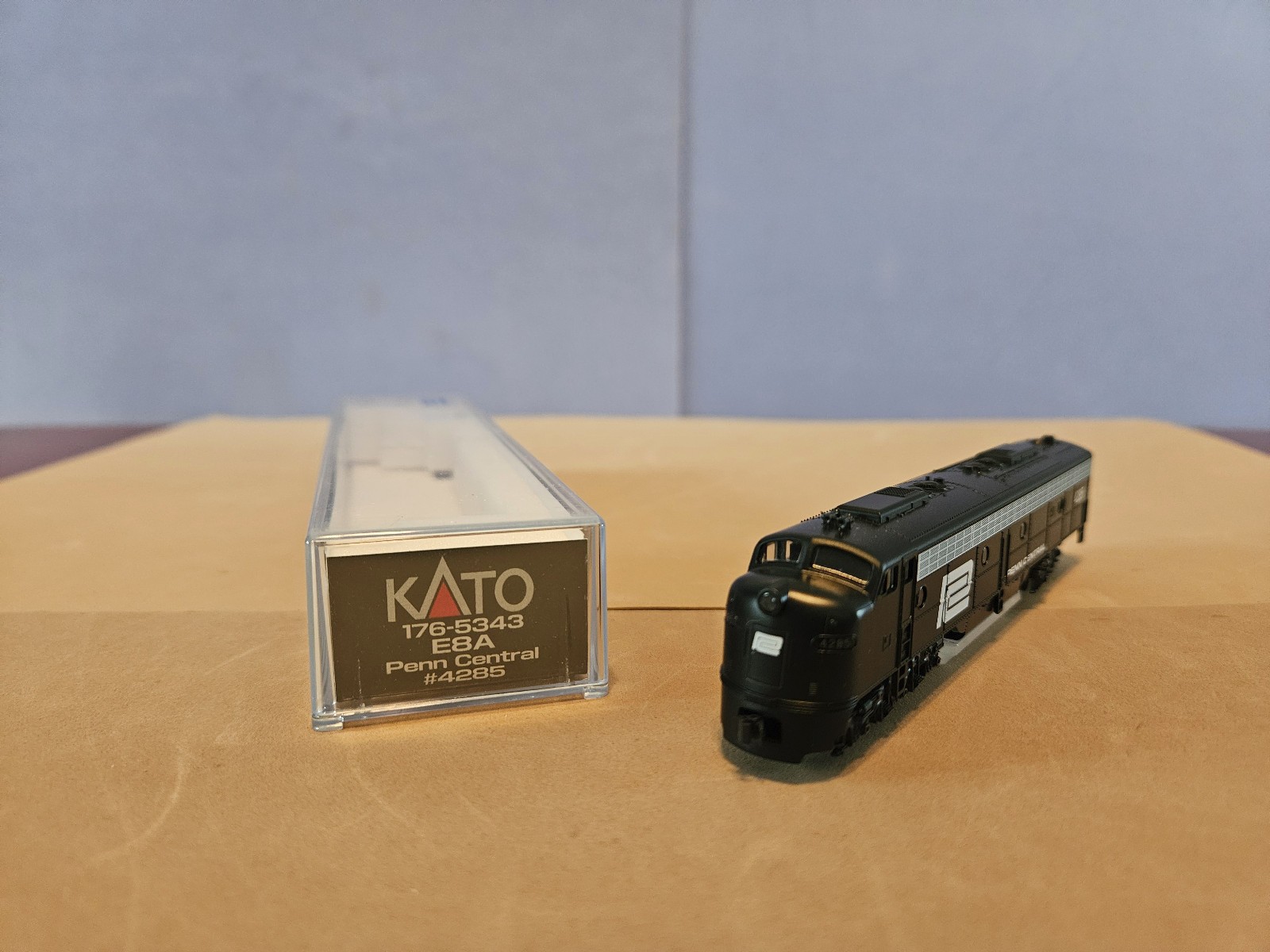 KATO N E8 PENN CENTRAL 4285 DC Illuminated Numberboards LNIB