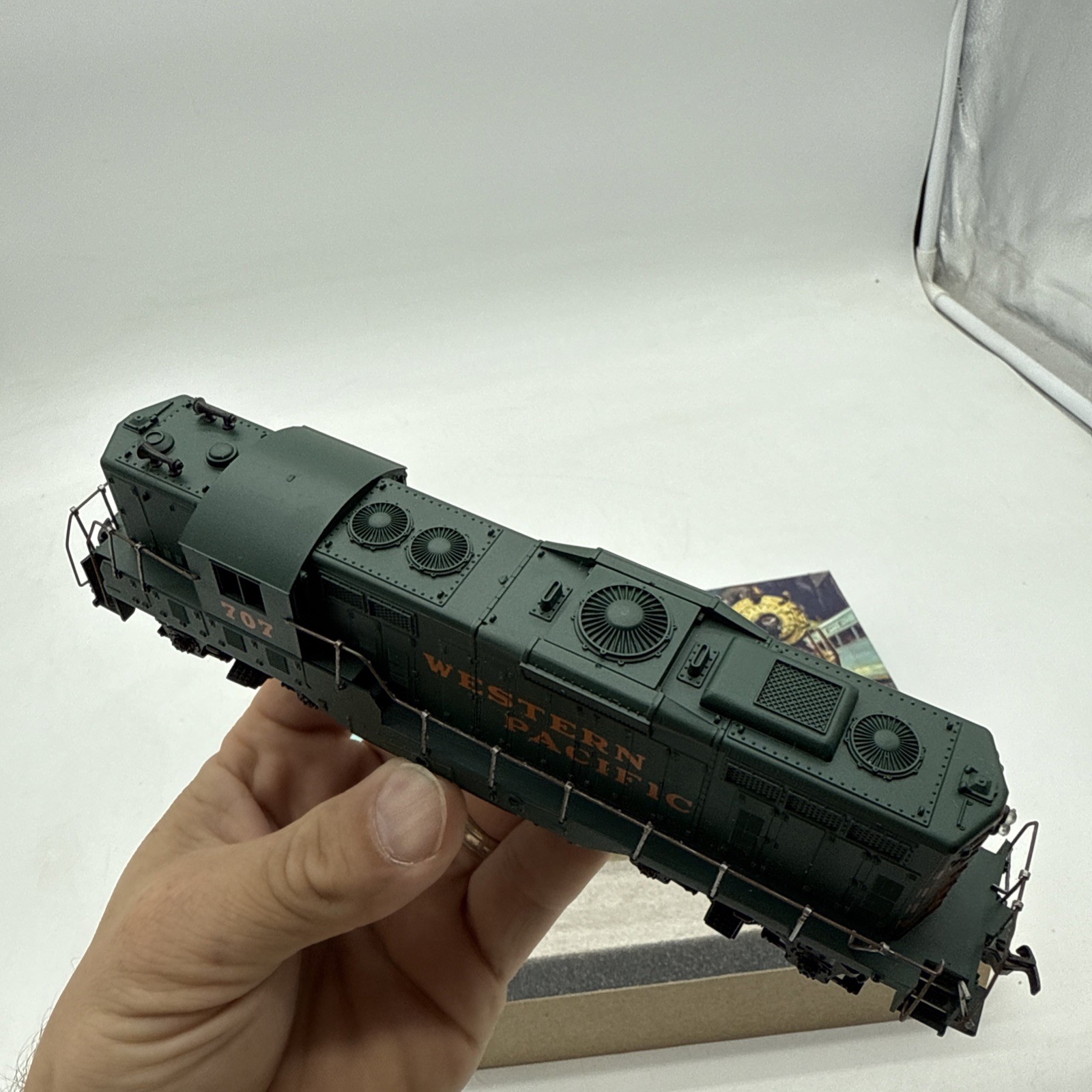 Athearn HO Western Pacific GP9 #707 Diesel Locomotive DC