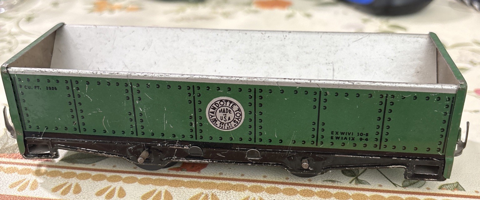 WYANDOTTE Tin Train WRL970 Engine, Coal Tender, Container Car, Grain CarCaboose.
