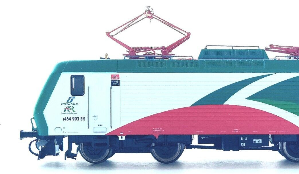 Vitrains 2011X E464 903 ER FER White/Red/Green with Trenitalia logos